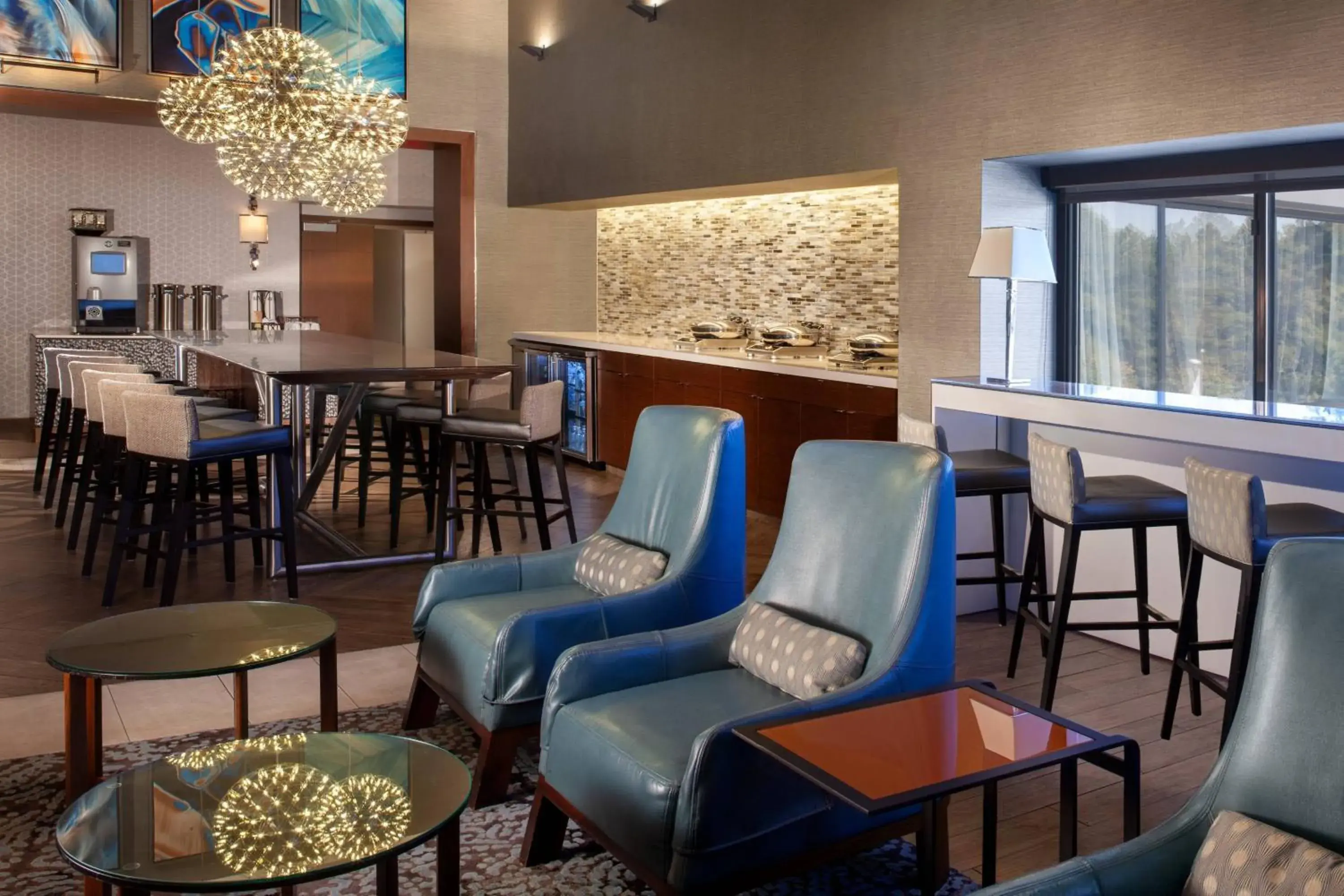 Lounge or bar in Marriott Raleigh Durham Research Triangle Park Lounge or bar in Marriott Raleigh Durham Research Triangle Park