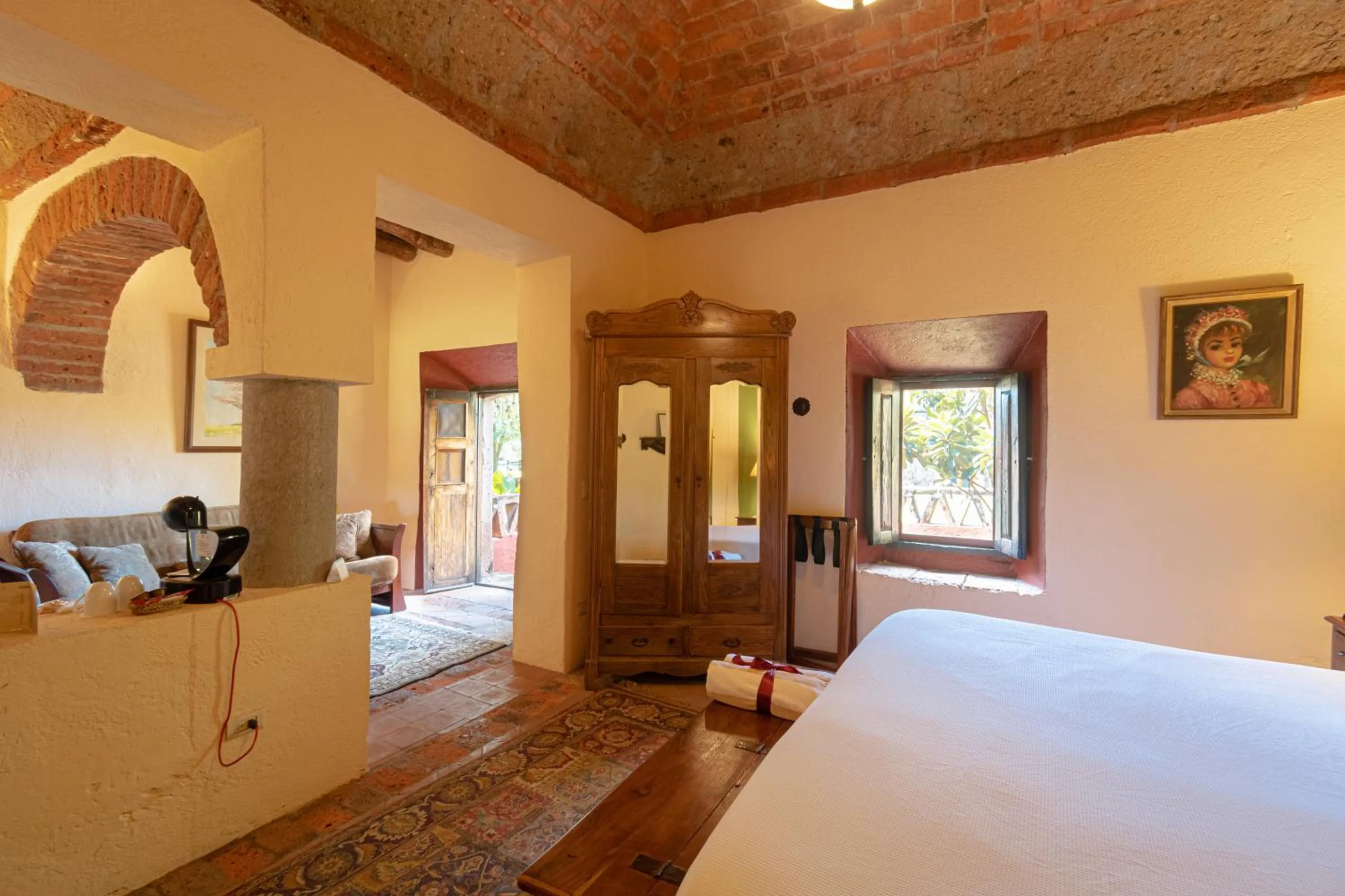 Bed in Hacienda Sepulveda Hotel & Spa