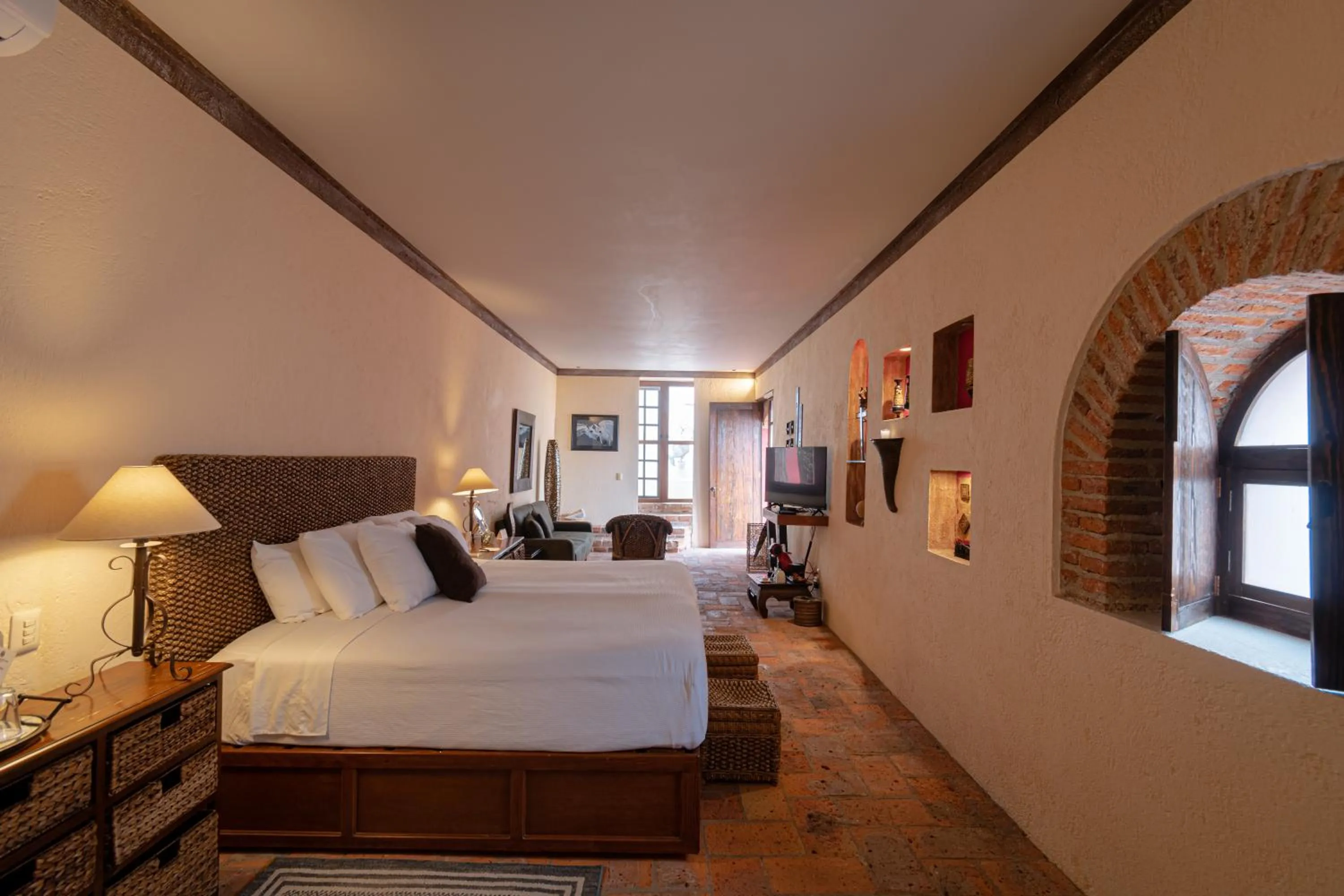 Bed in Hacienda Sepulveda Hotel & Spa