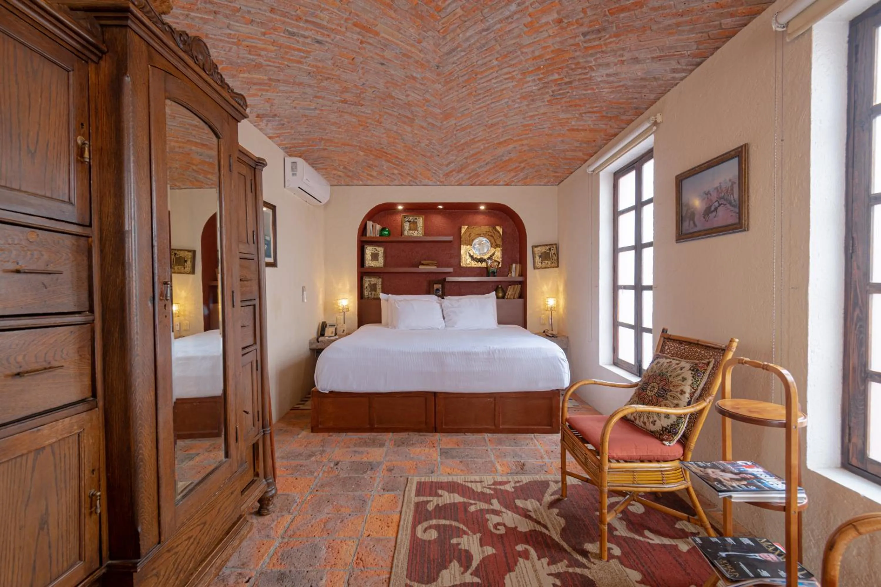 Bed in Hacienda Sepulveda Hotel & Spa