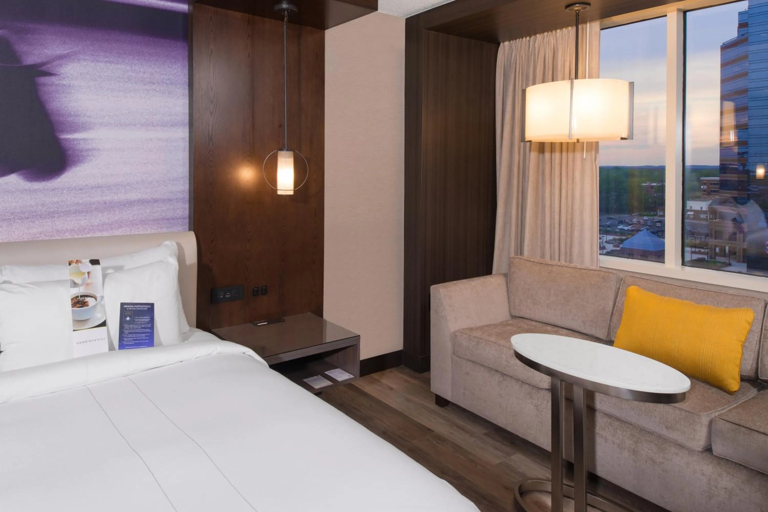 Seating area, Bed in Durham Marriott City Center