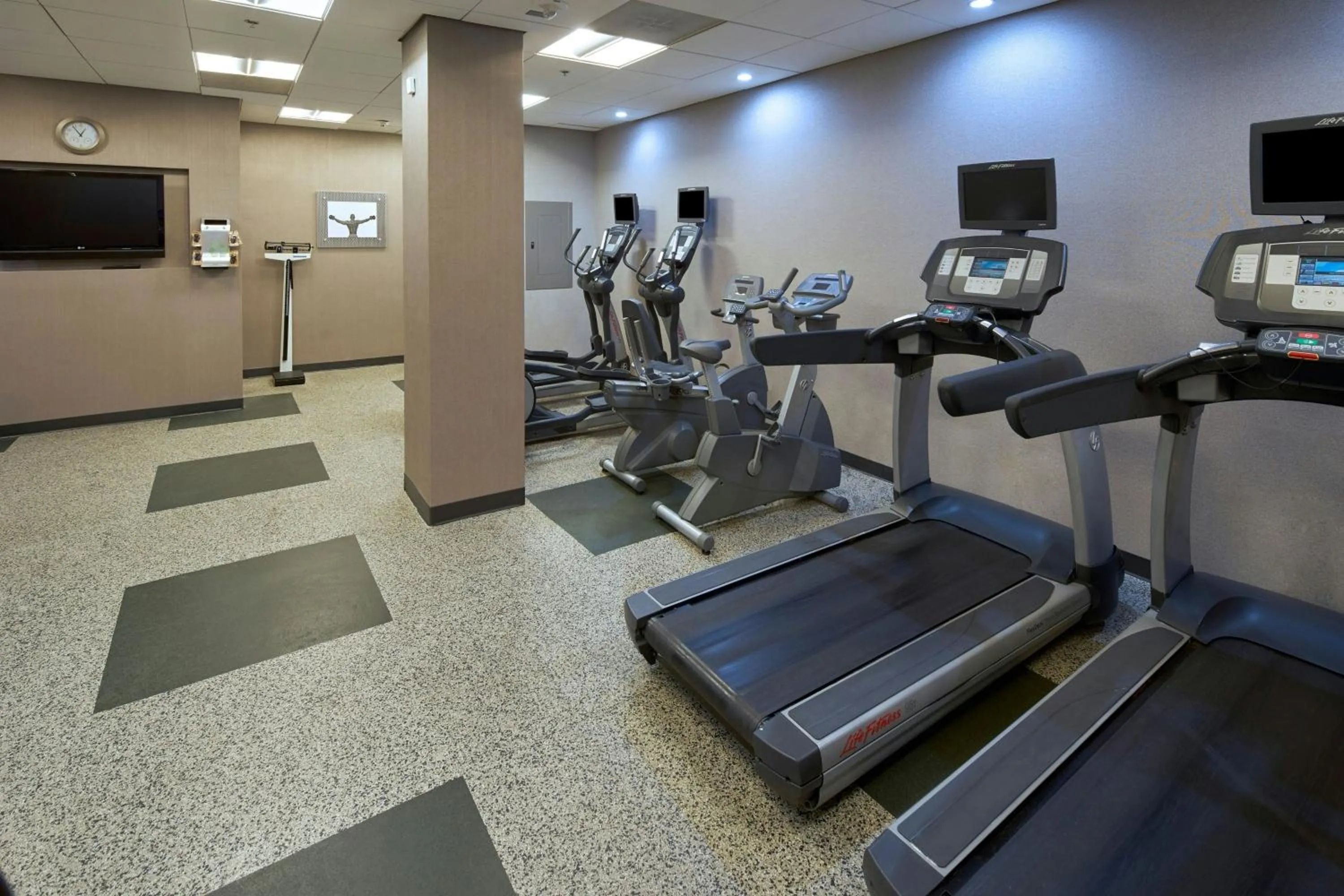 Fitness centre/facilities in Durham Marriott City Center