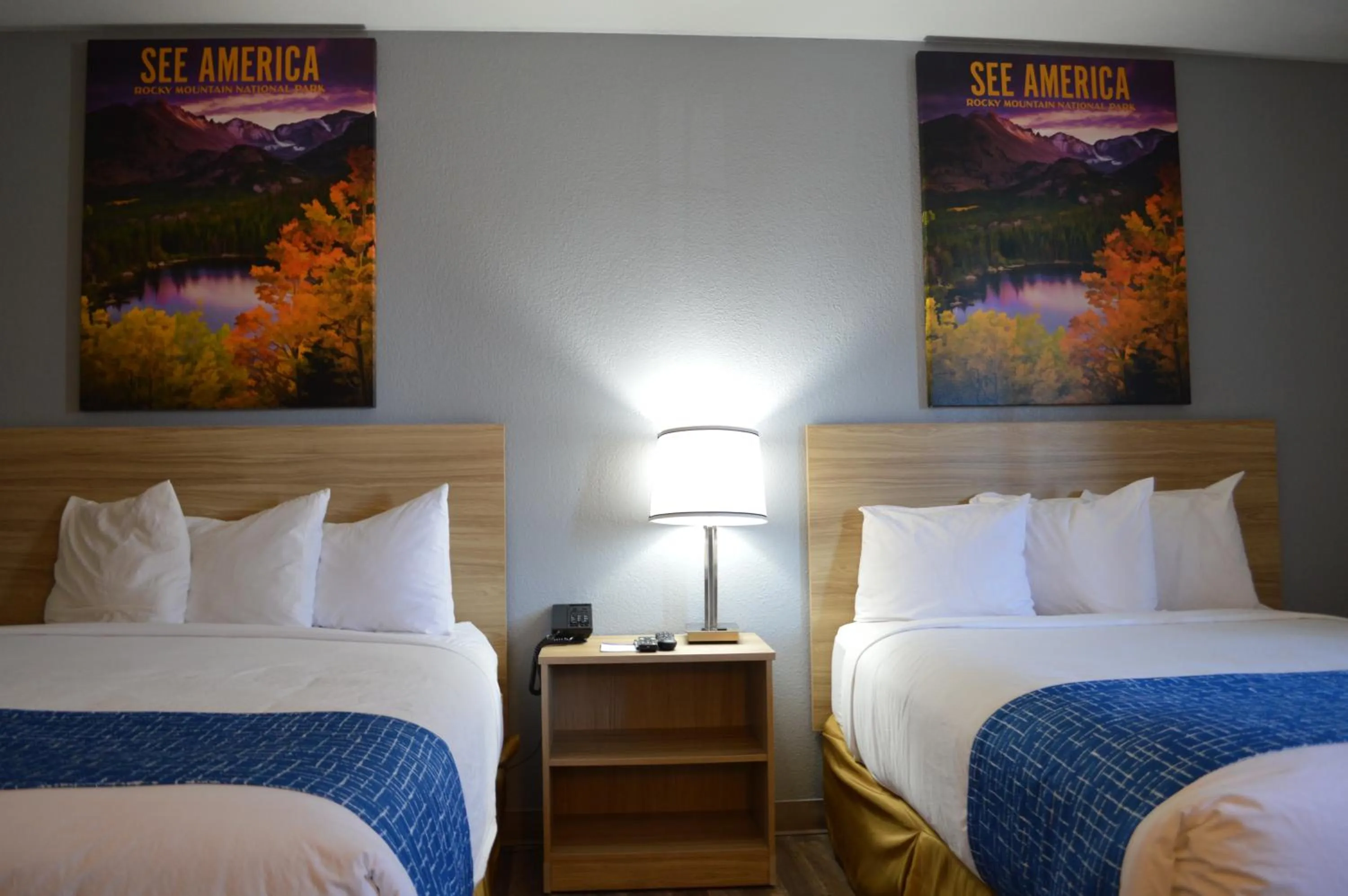 Bed in Travelodge by Wyndham Colorado Springs Airport - Peterson SFB