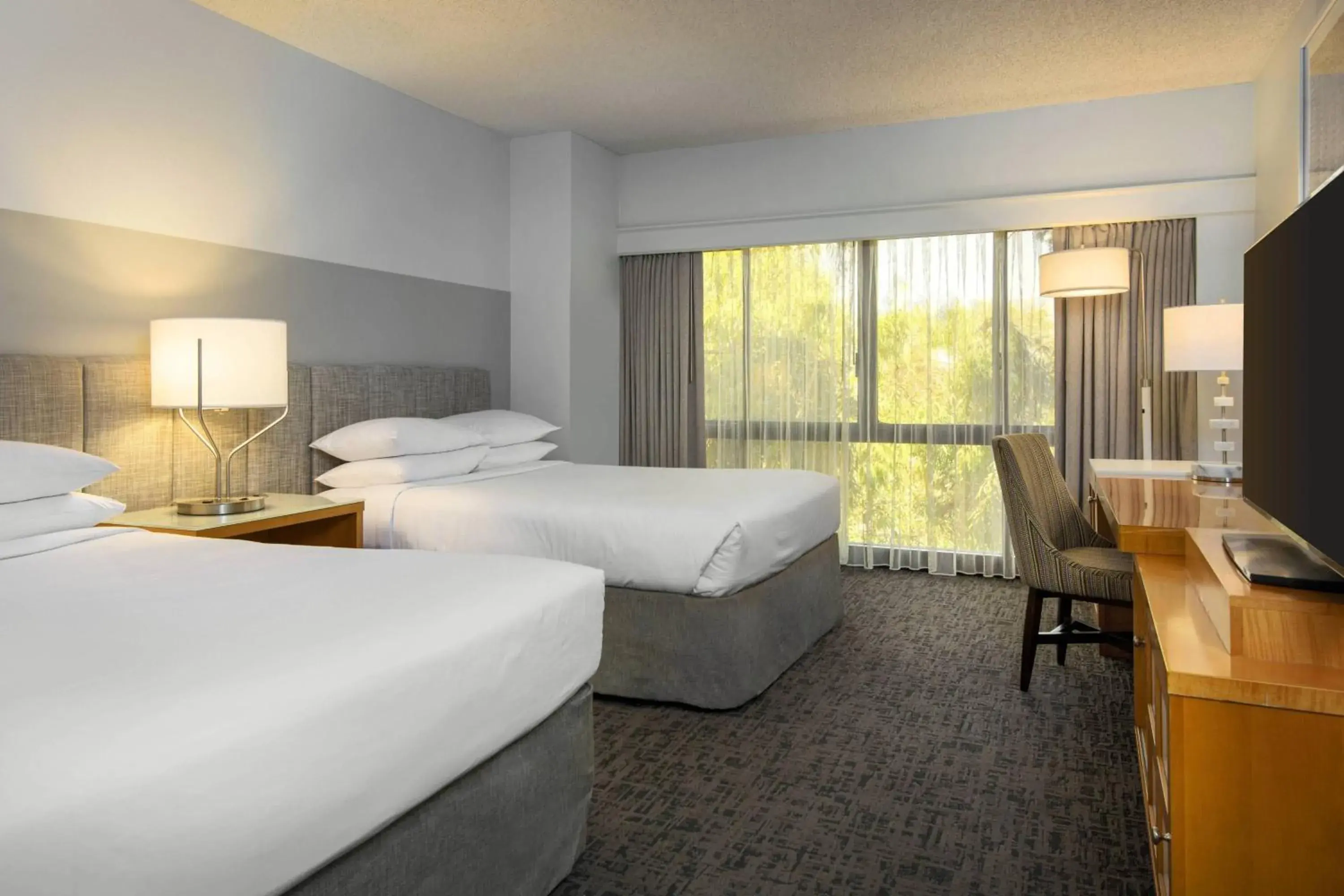 Queen Room with Two Queen Beds and Roll-in Shower - Mobility and Hearing Accessible in Renaissance Palm Springs Hotel Queen Room with Two Queen Beds and Roll-in Shower - Mobility and Hearing Accessible in Renaissance Palm Springs Hotel