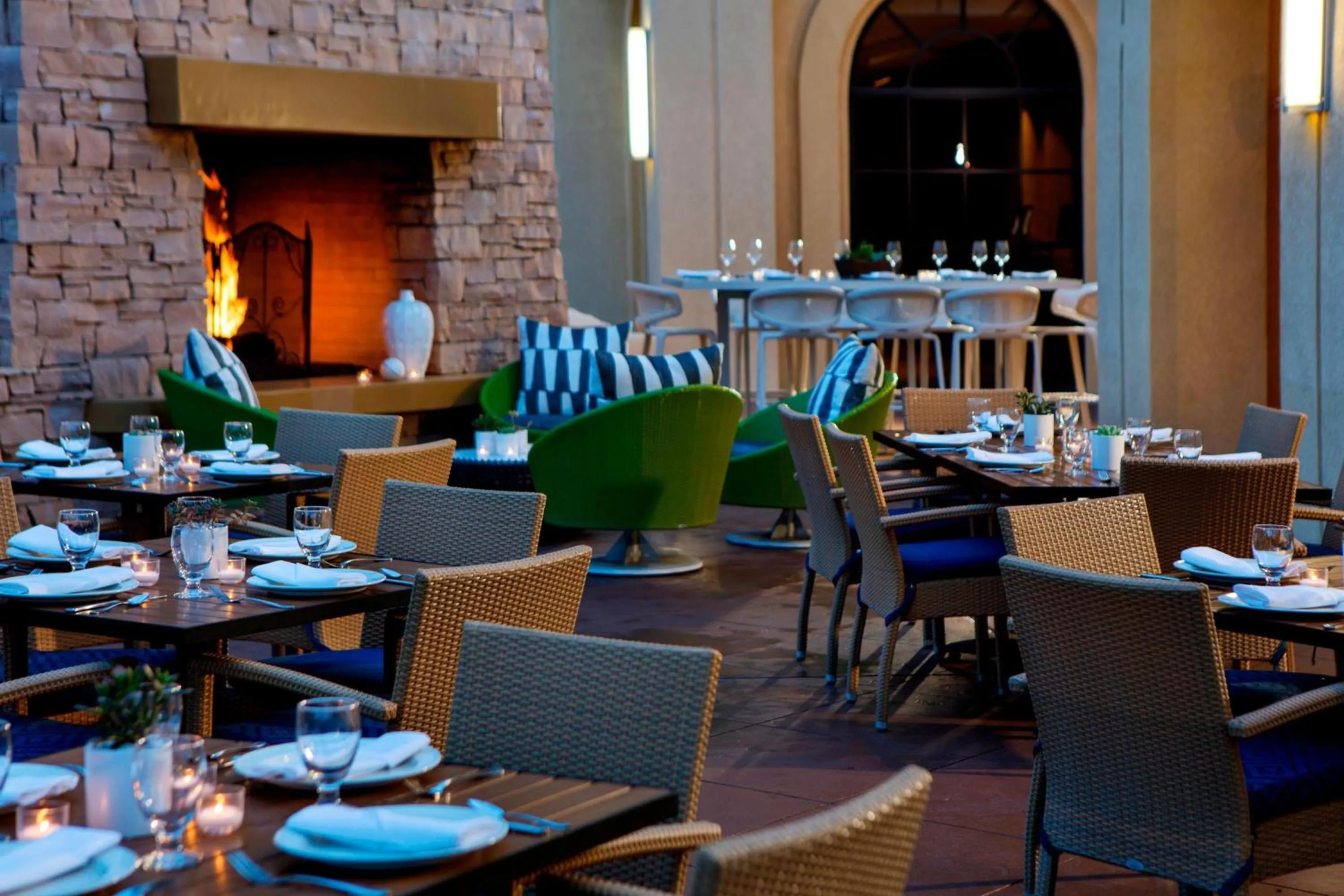 Restaurant/places to eat in Renaissance Palm Springs Hotel