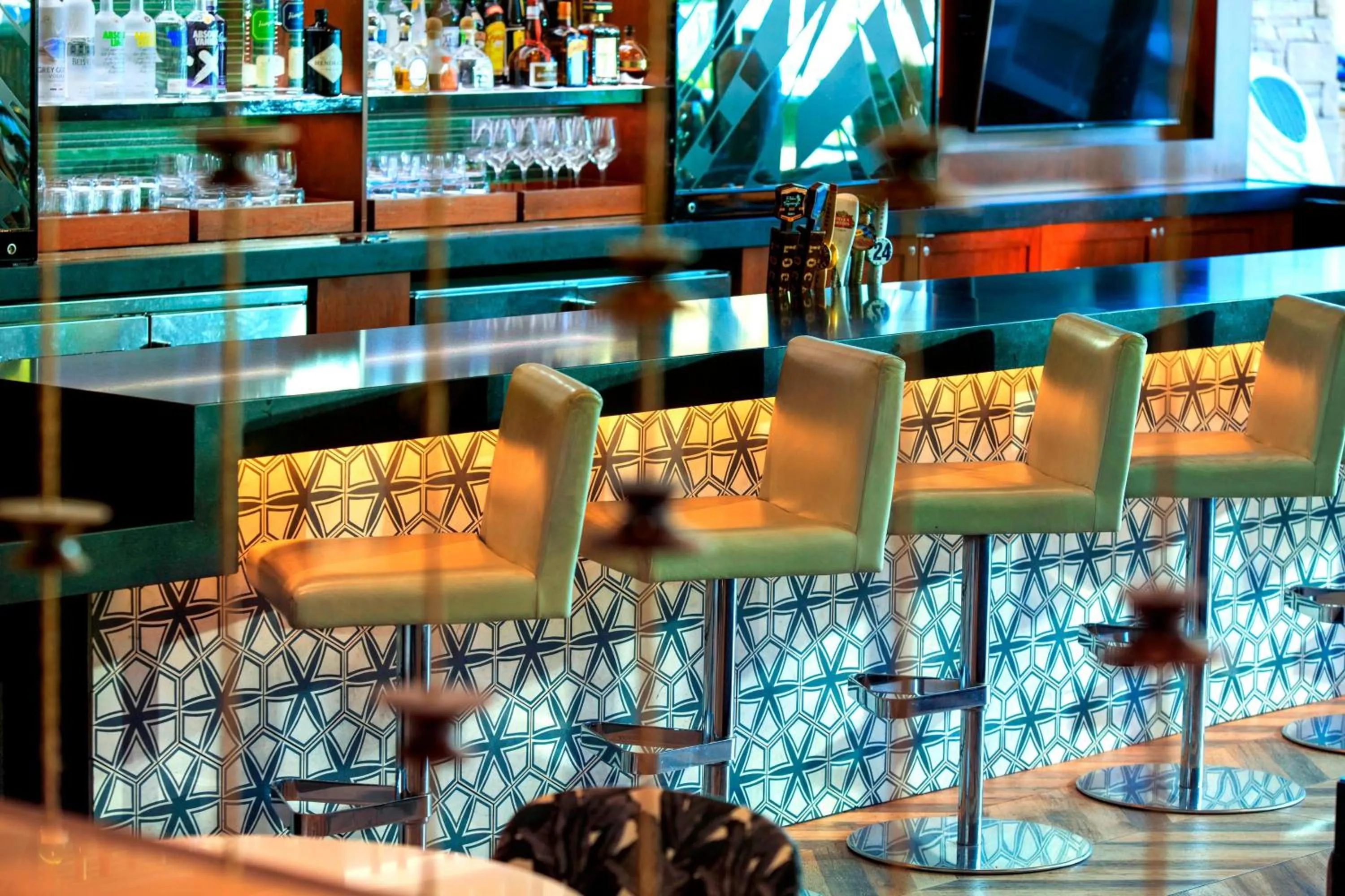 Lounge or bar in Renaissance Palm Springs Hotel