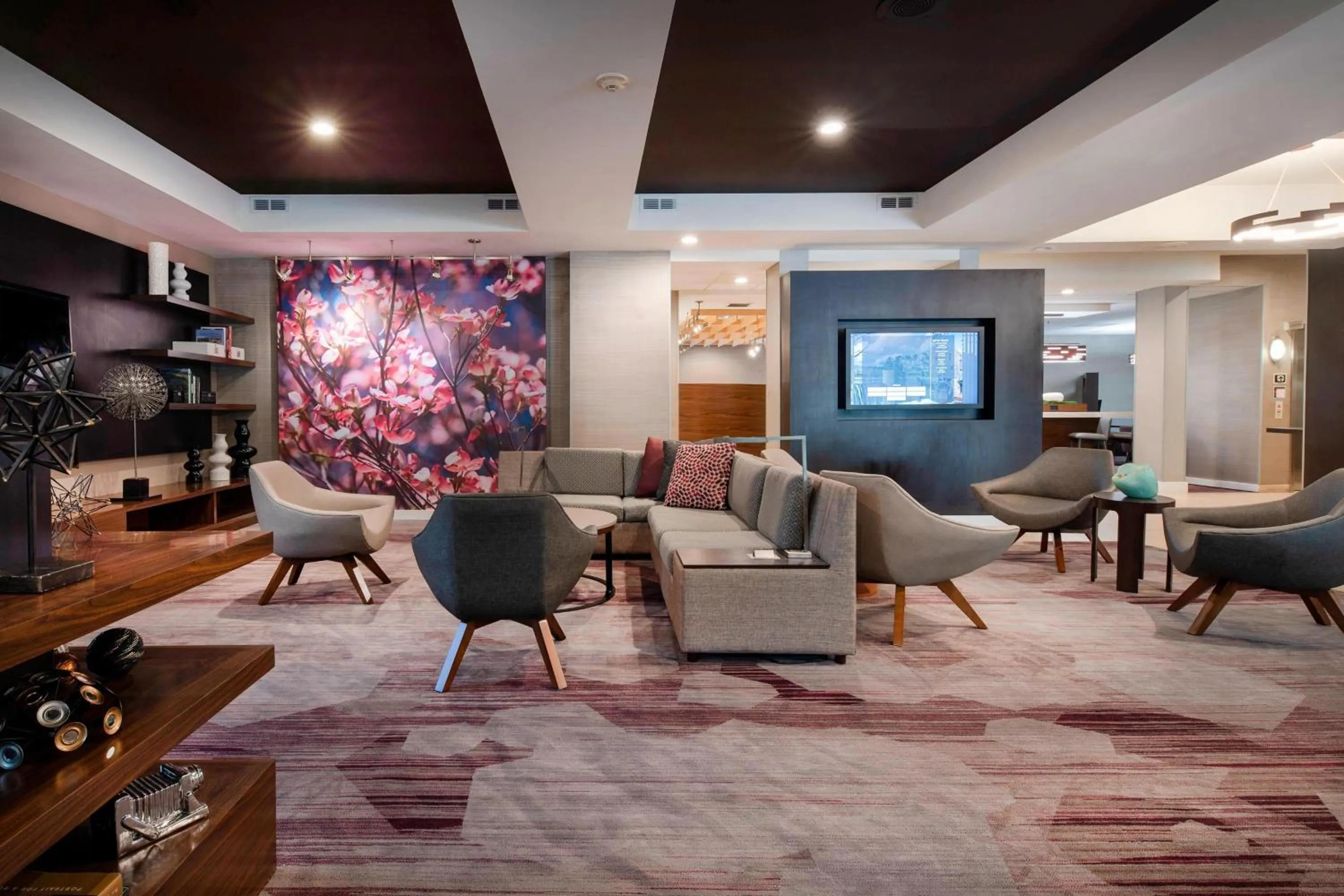 Lobby or reception in Courtyard Raleigh Crabtree Valley