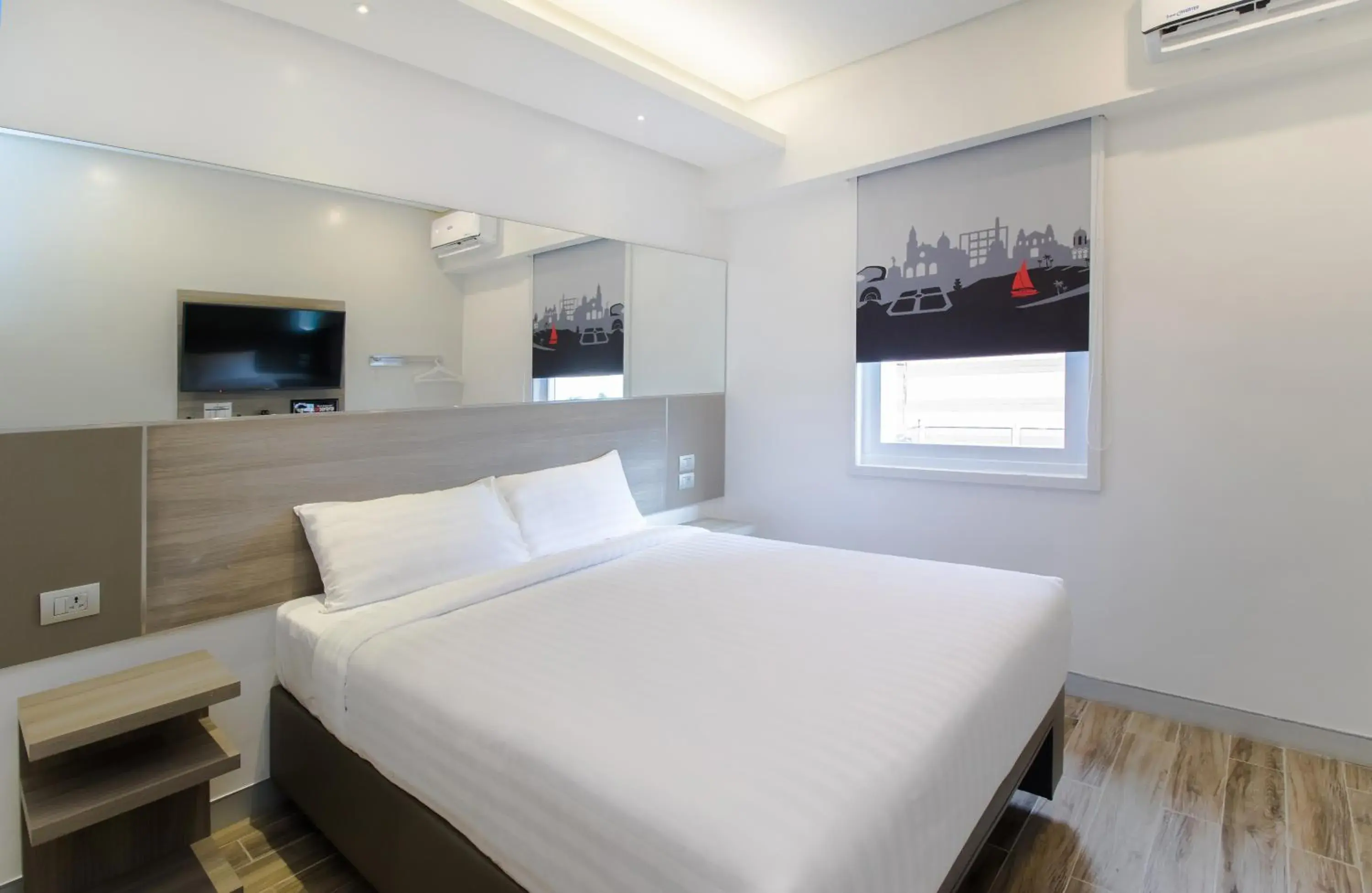 Photo of the whole room, Bed in Red Planet Manila Bay Photo of the whole room, Bed in Red Planet Manila Bay