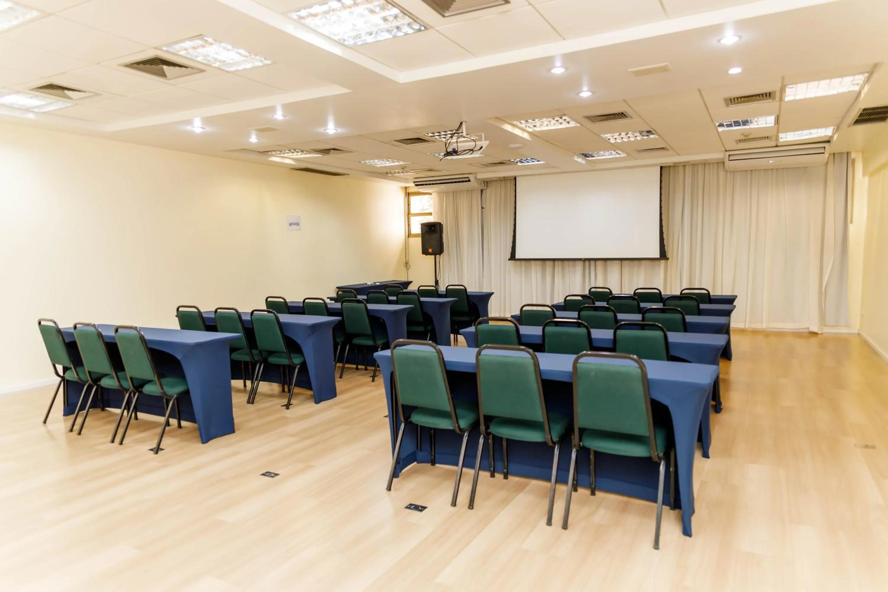 Banquet/Function facilities in Hotel Golden Park Uberlandia By Nacional Inn