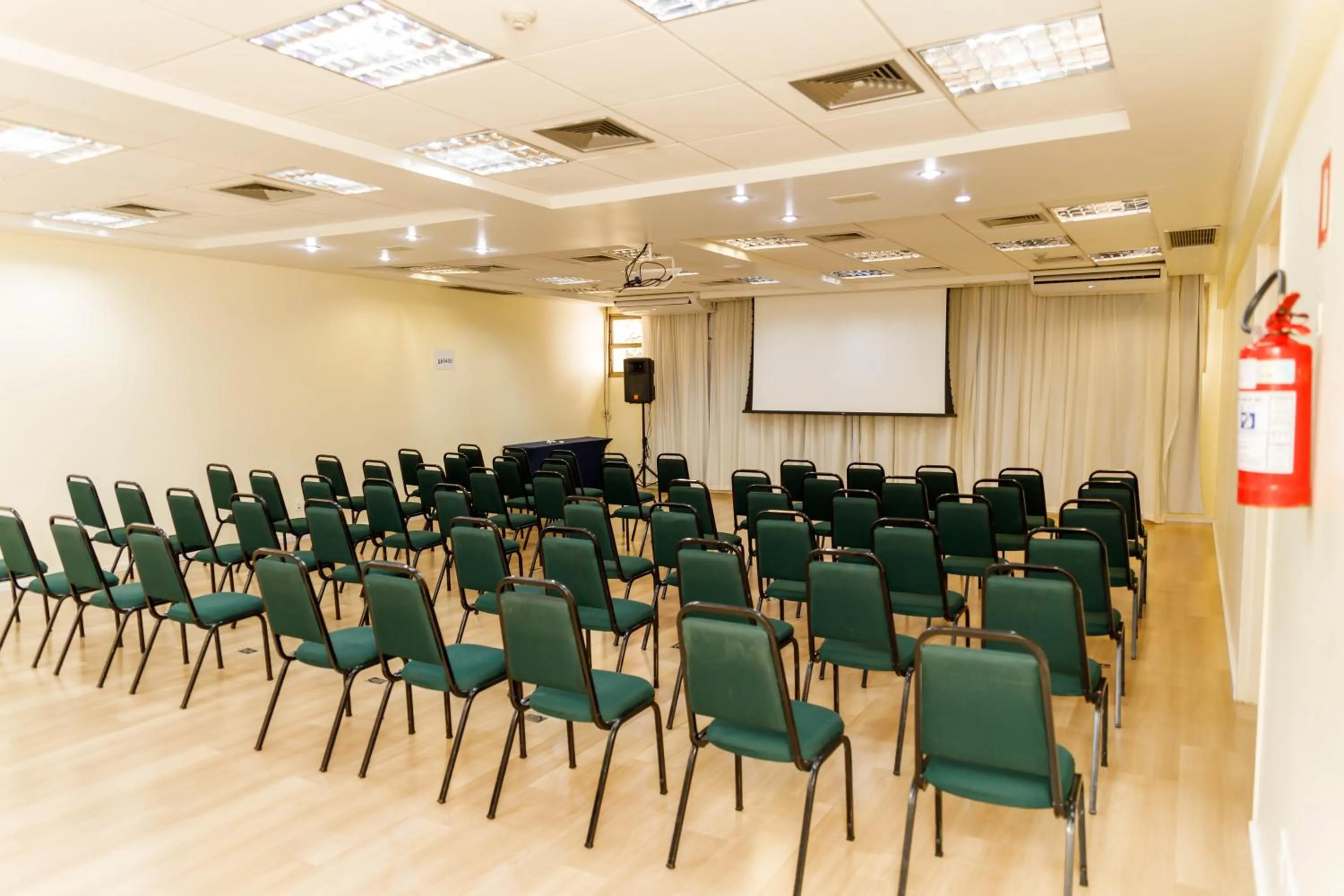 Banquet/Function facilities in Hotel Golden Park Uberlandia By Nacional Inn