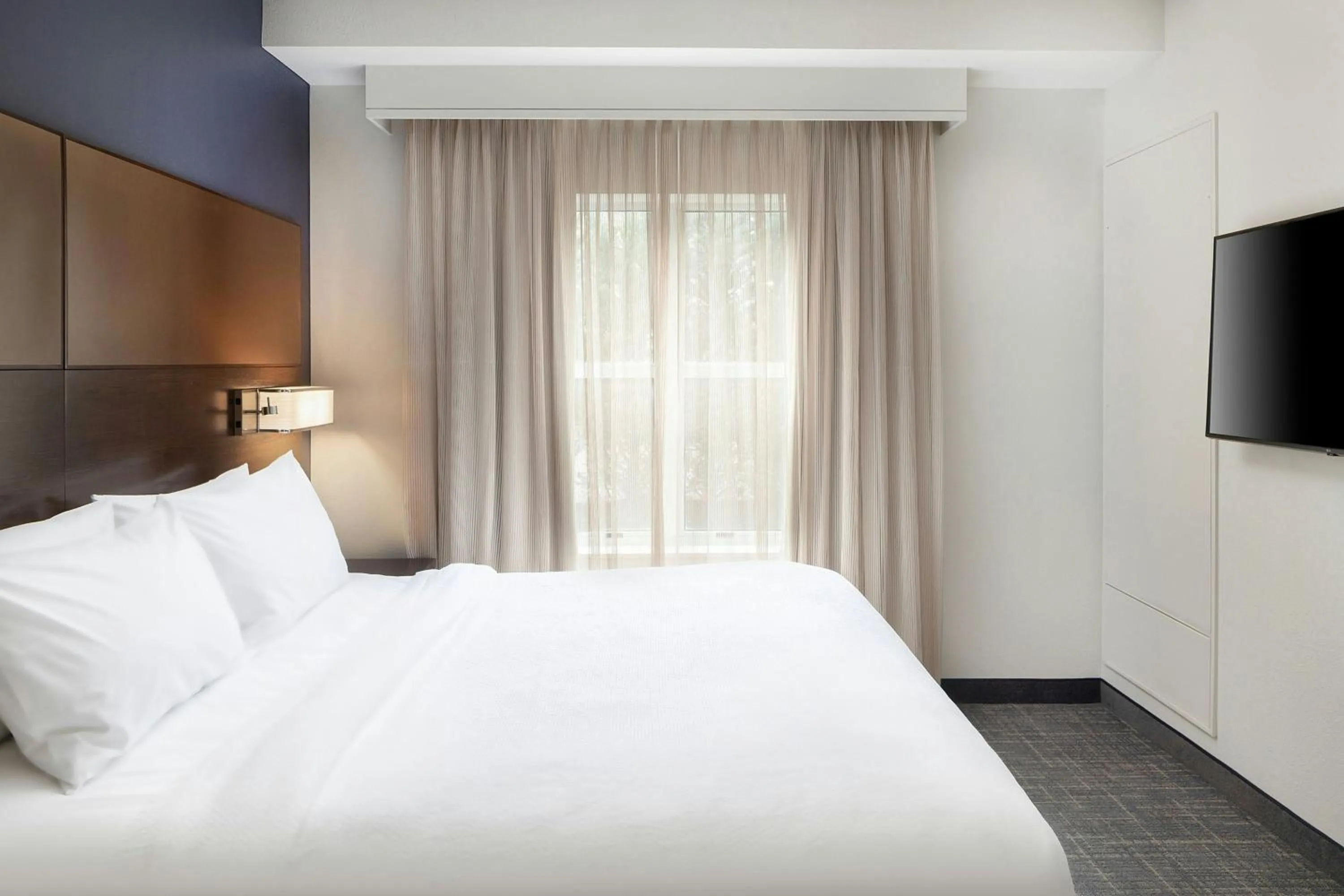 Bedroom, Bed in Residence Inn Rochester Henrietta