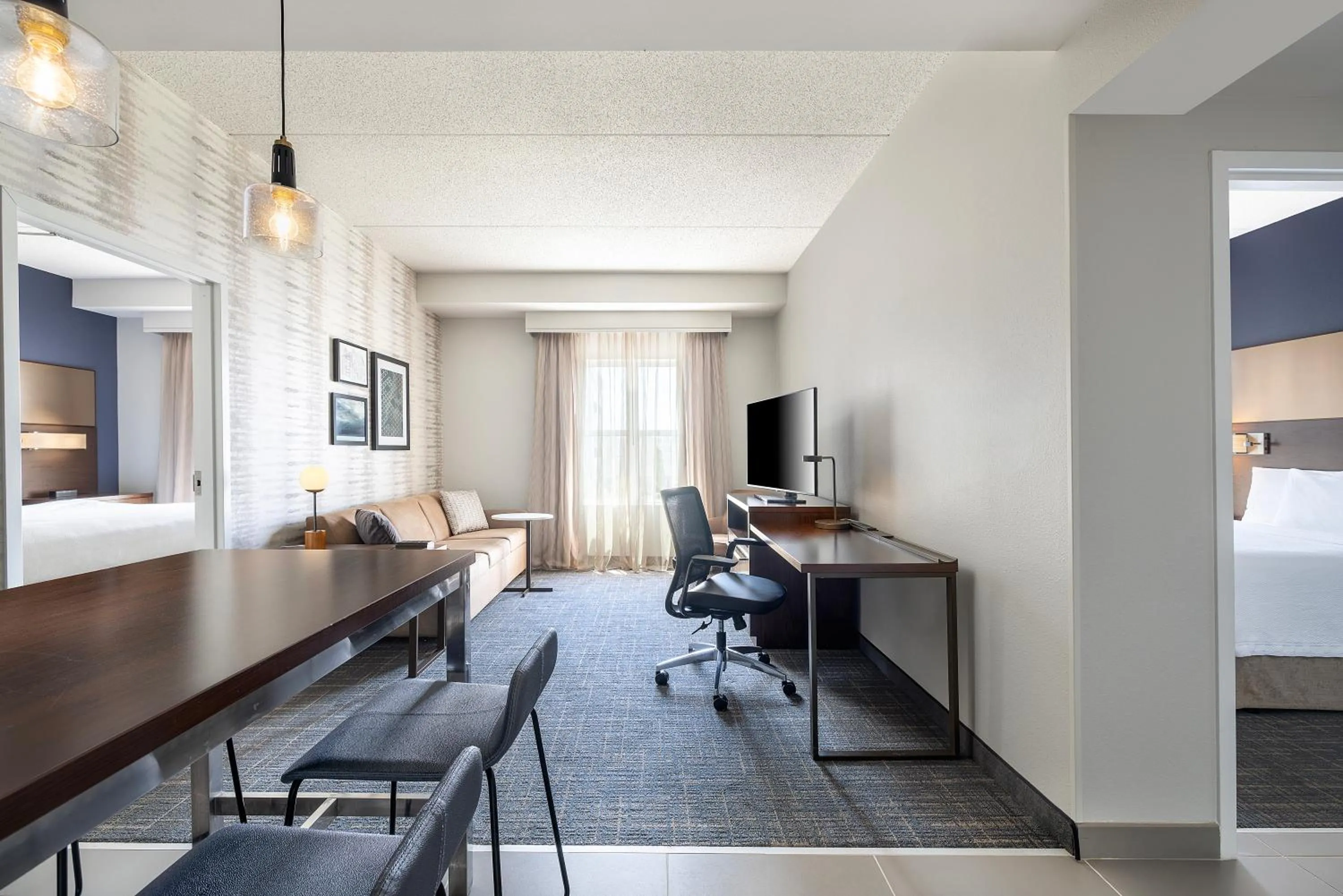 Living room, Bed in Residence Inn Rochester Henrietta