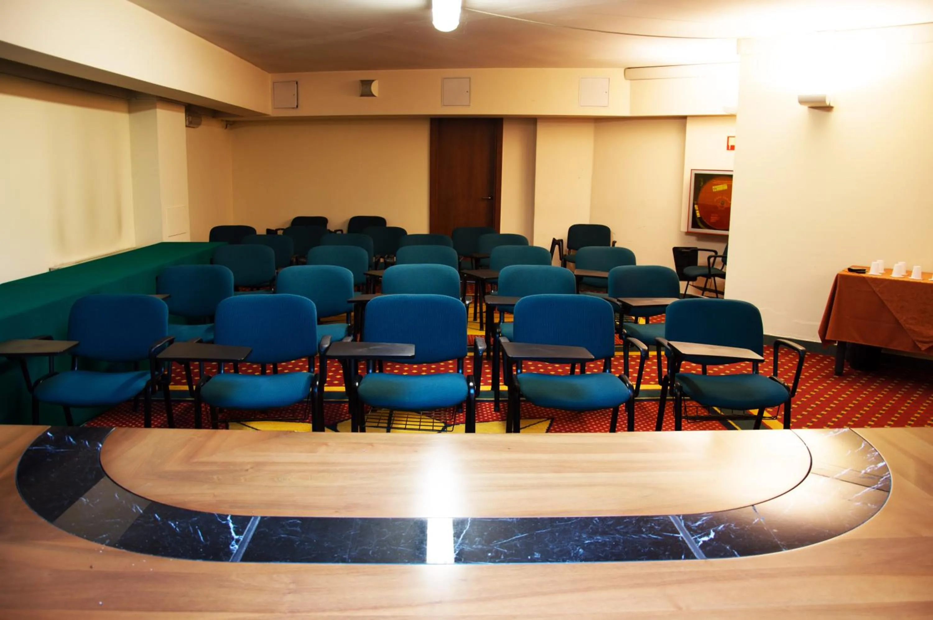 Business facilities in Hotel Visconti