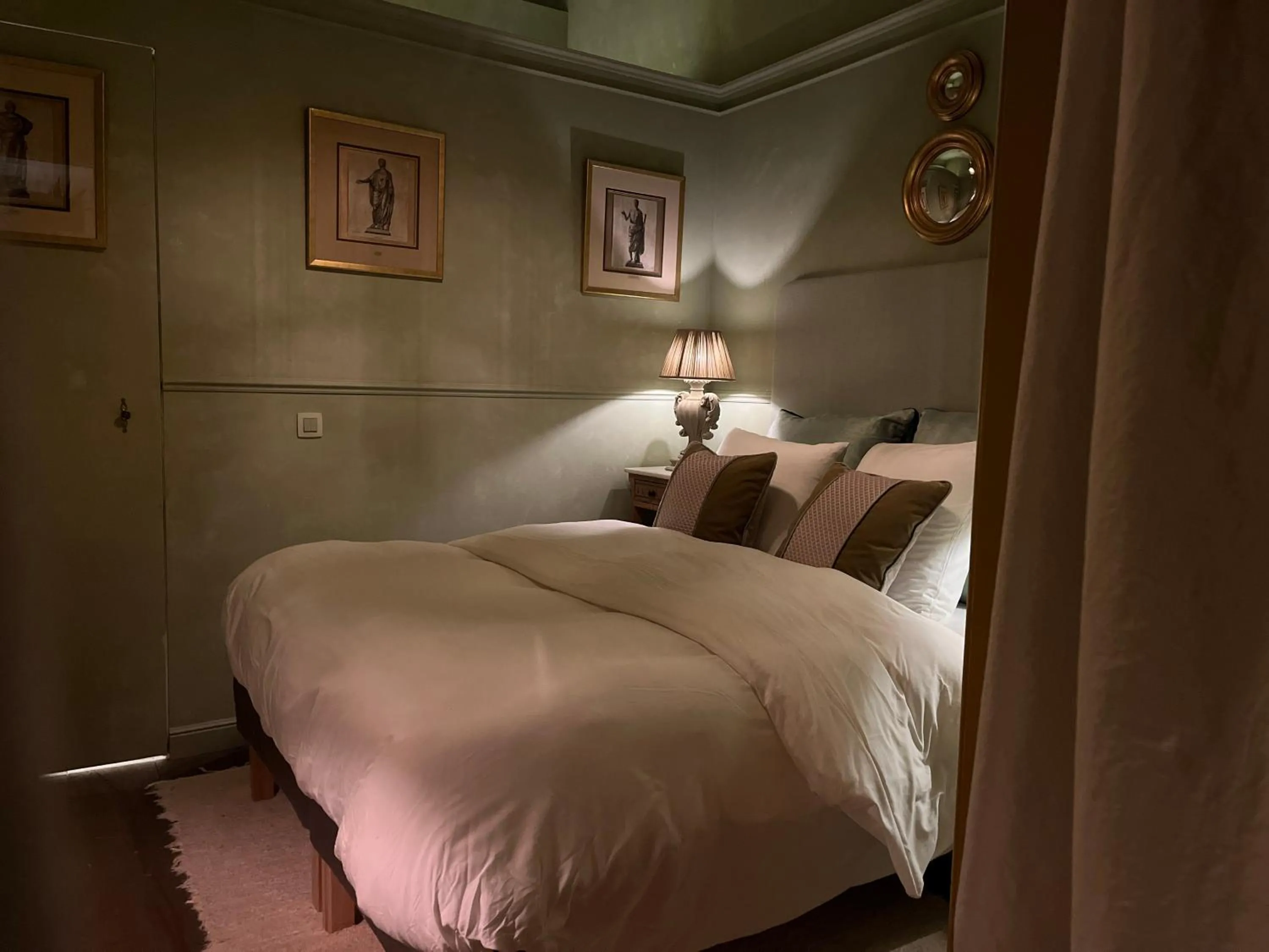 Bed in Guesthouse Nights by Morpheus