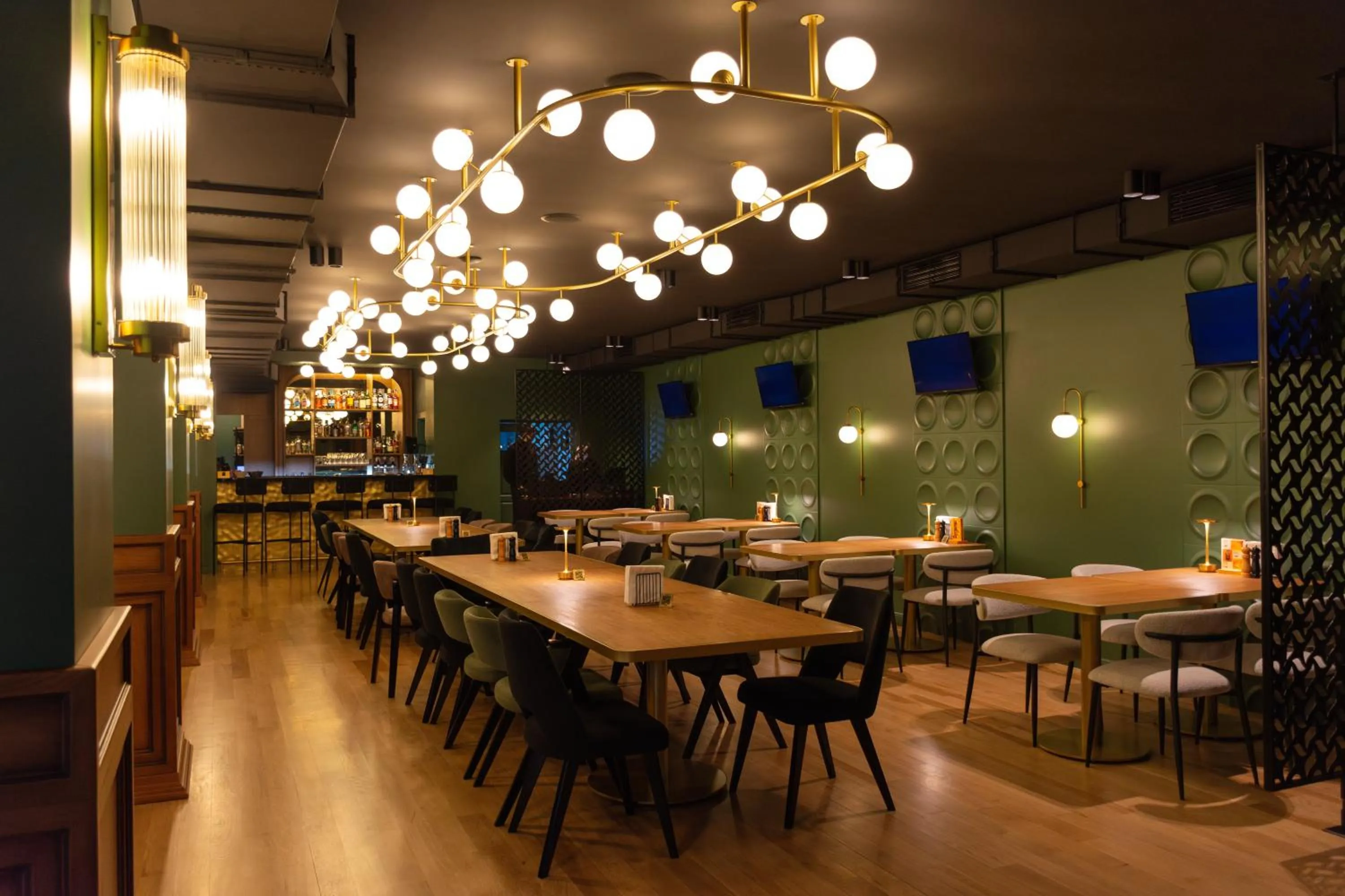 Restaurant/places to eat in Kremin Hotel