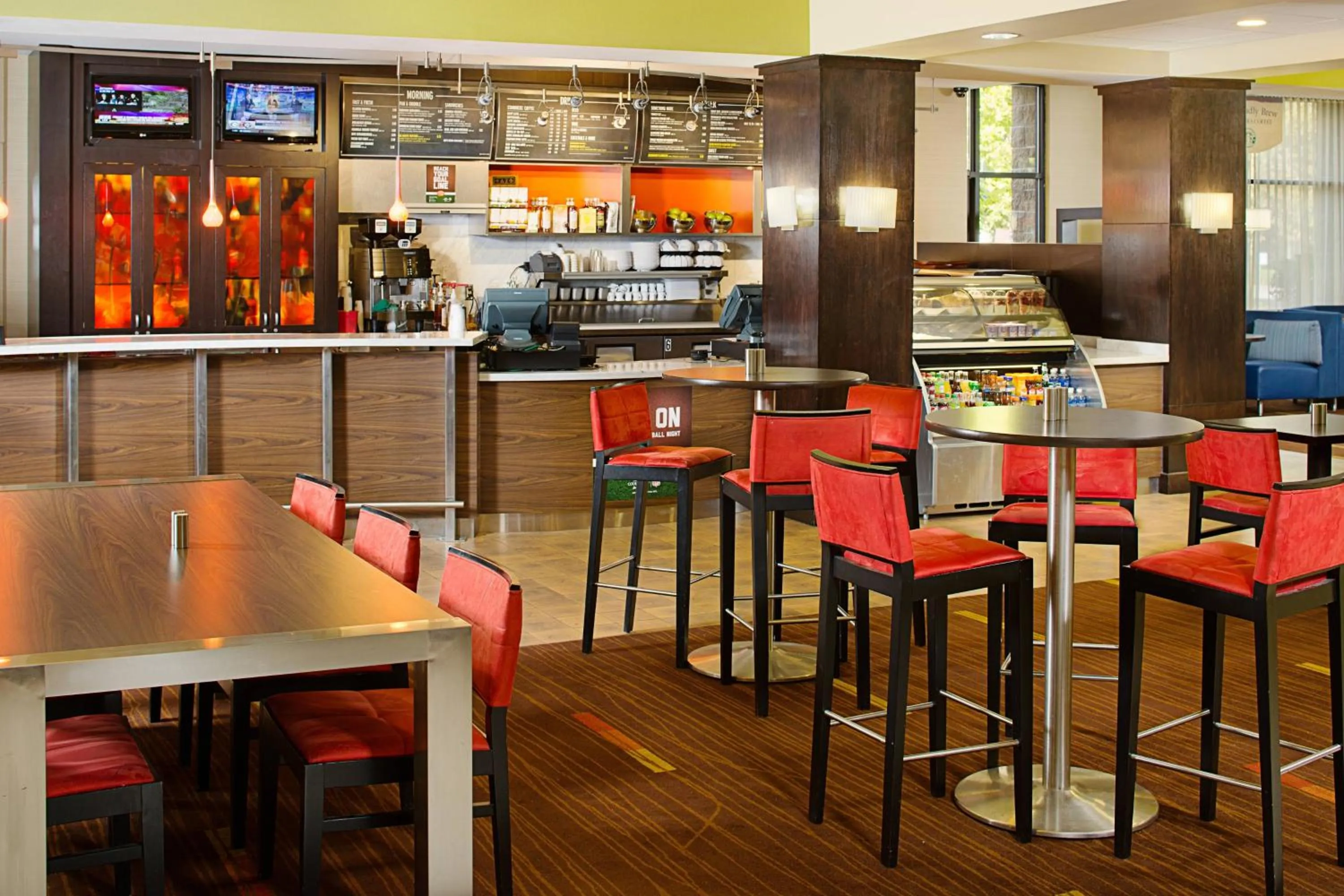 Restaurant/places to eat in Courtyard by Marriott Sacramento Midtown