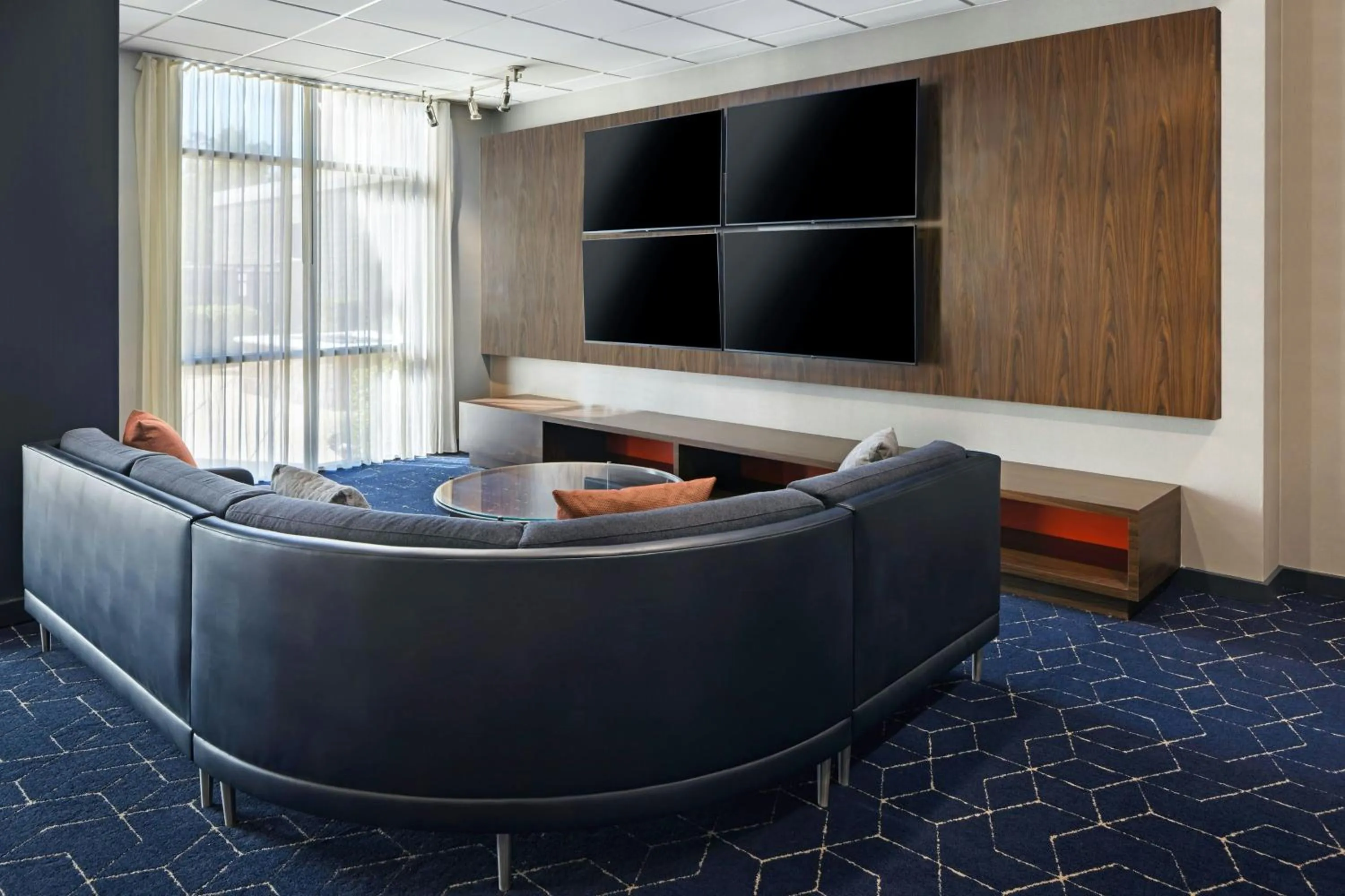 Lobby or reception in Courtyard by Marriott Sacramento Midtown