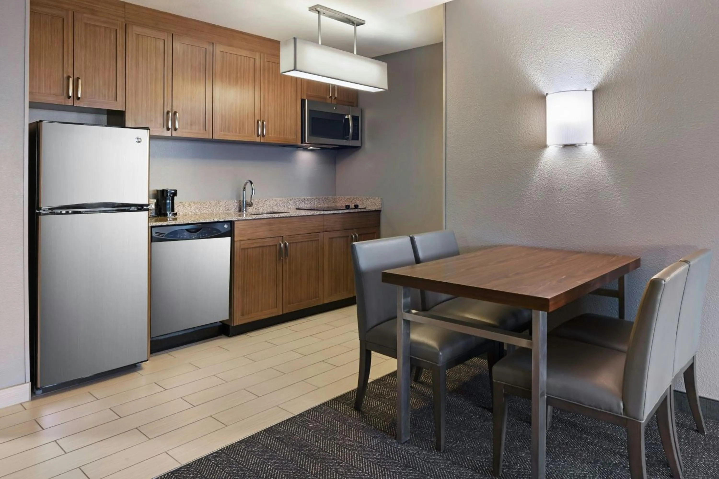 Bedroom in Courtyard by Marriott Sacramento Midtown