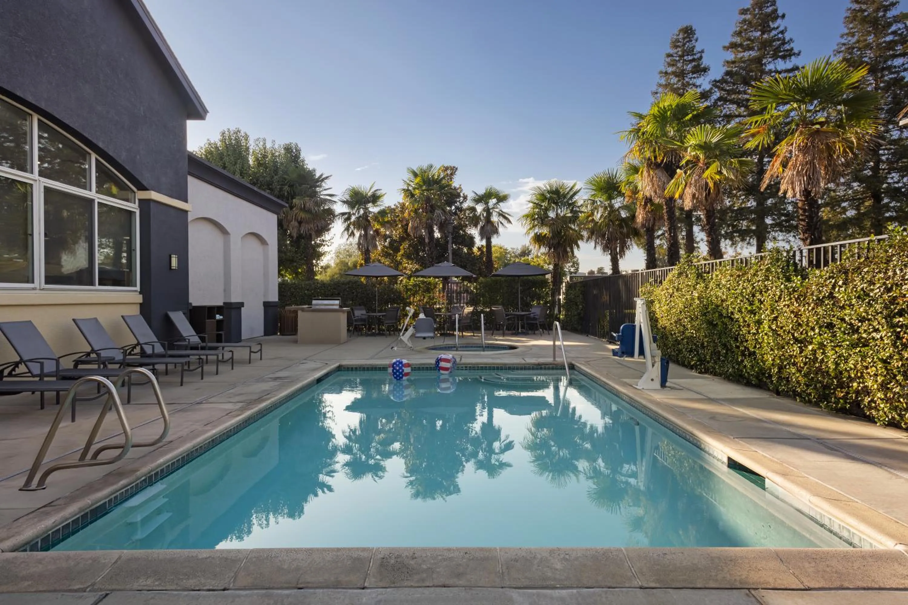 Swimming pool in Fairfield Inn Sacramento Cal Expo