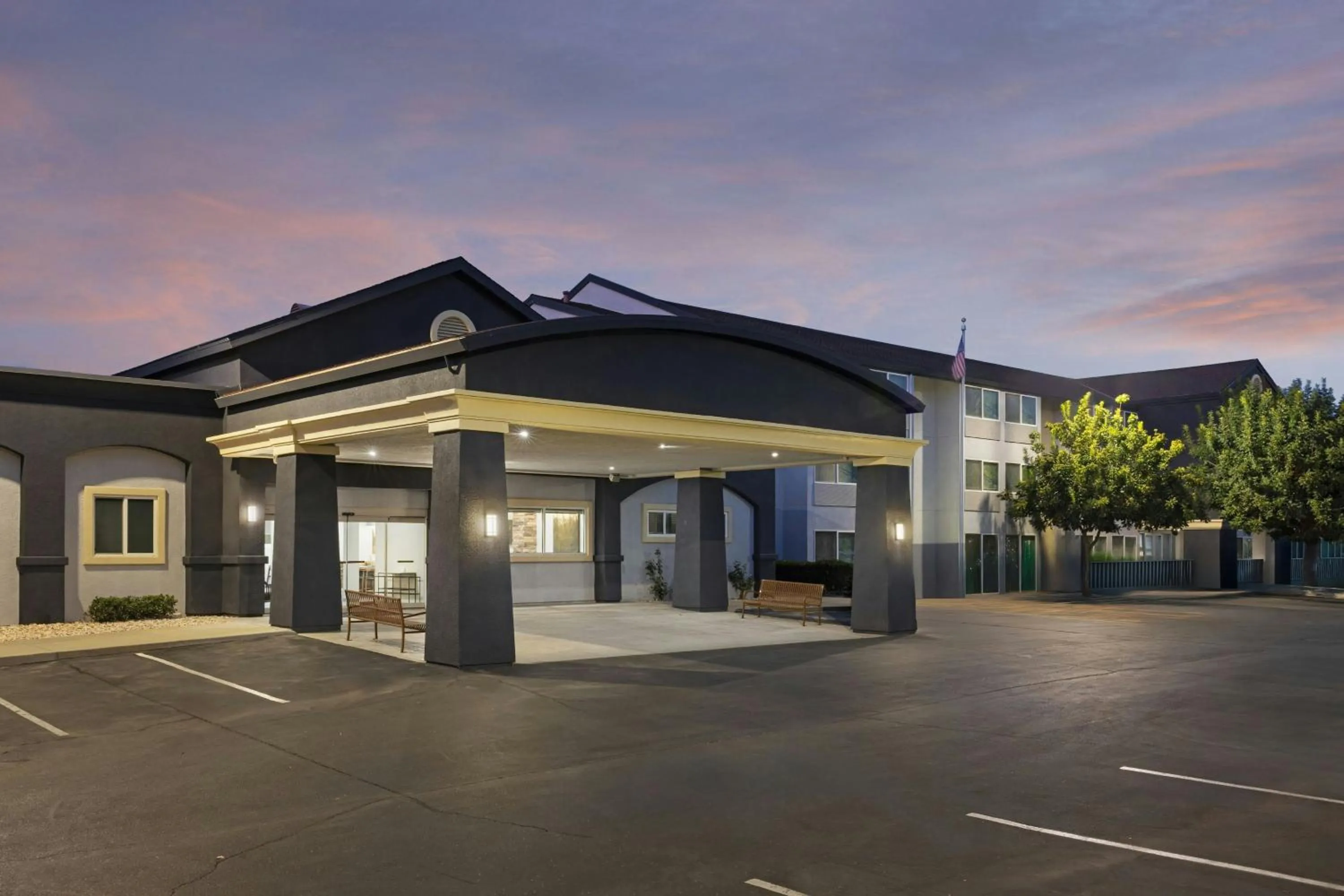 Property building in Fairfield Inn Sacramento Cal Expo