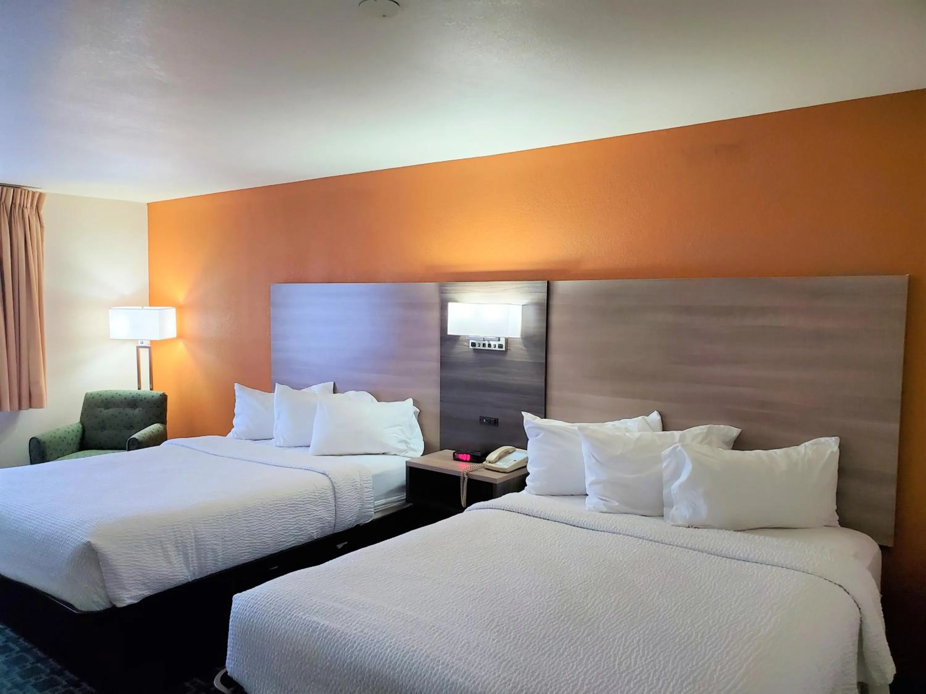 Photo of the whole room, Bed in Baymont by Wyndham Santa Fe