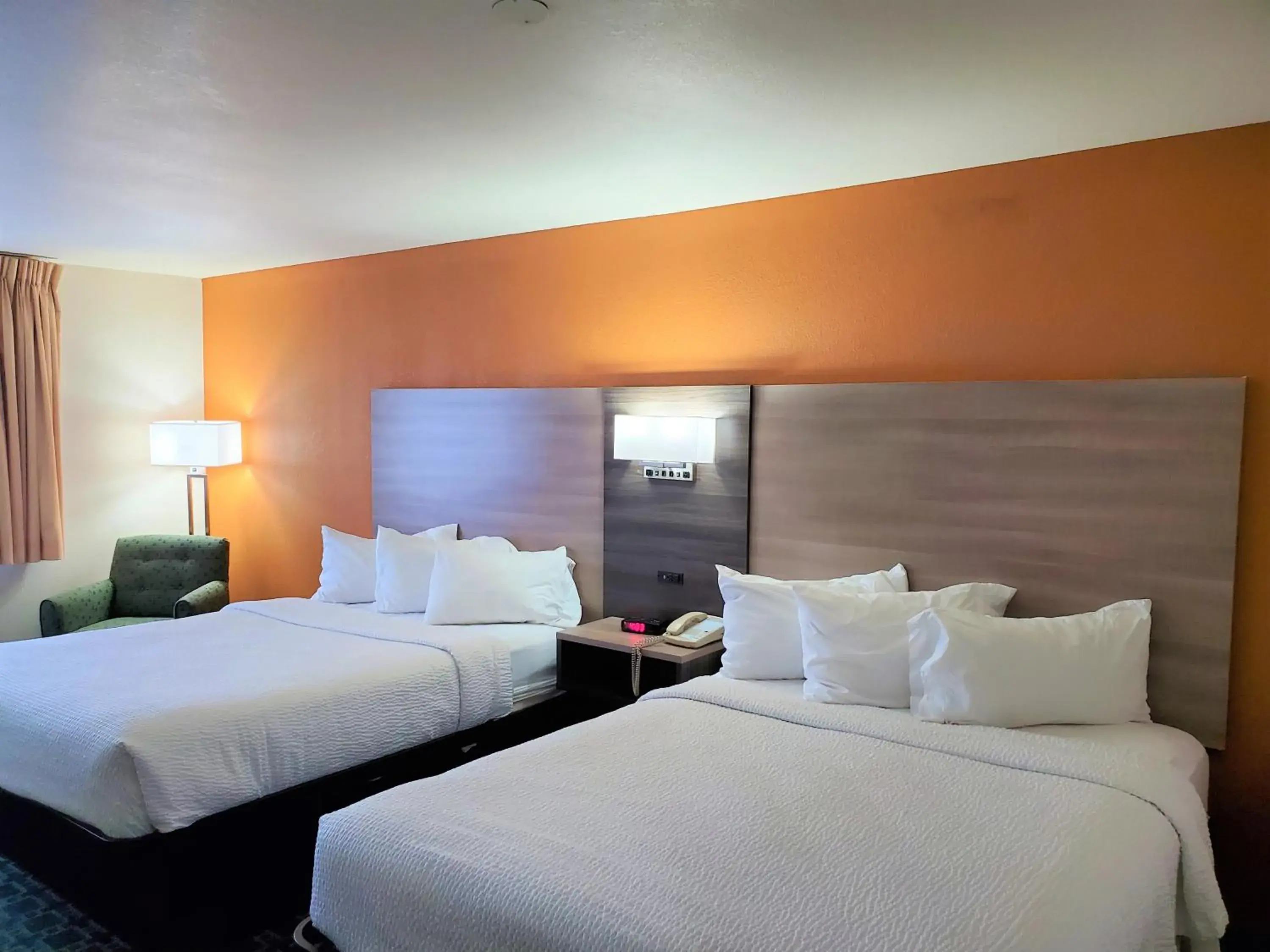 Photo of the whole room, Bed in Baymont by Wyndham Santa Fe Photo of the whole room, Bed in Baymont by Wyndham Santa Fe