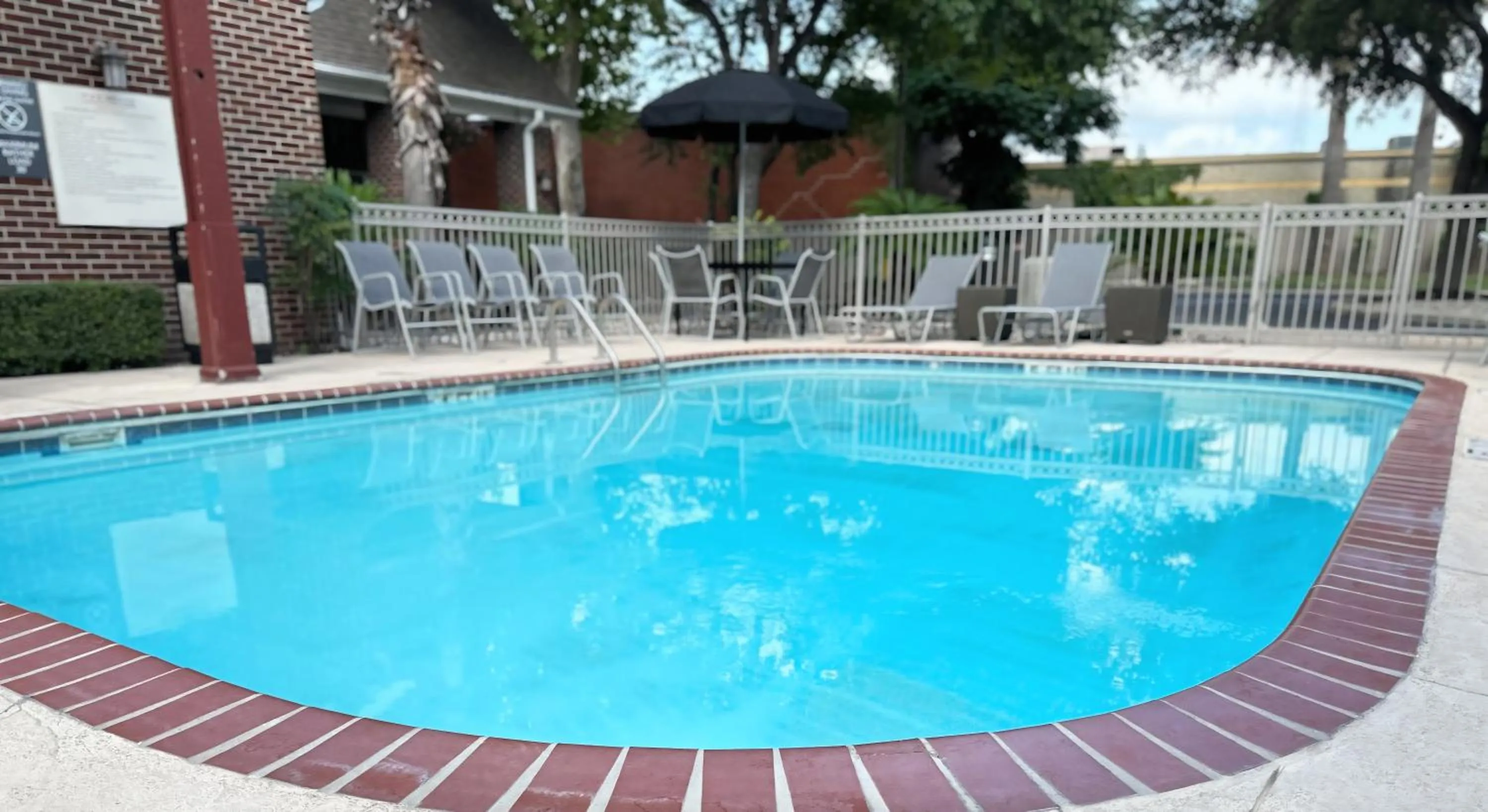 Swimming pool in Fairfield Inn & Suites by Marriott San Antonio Downtown/Market Square