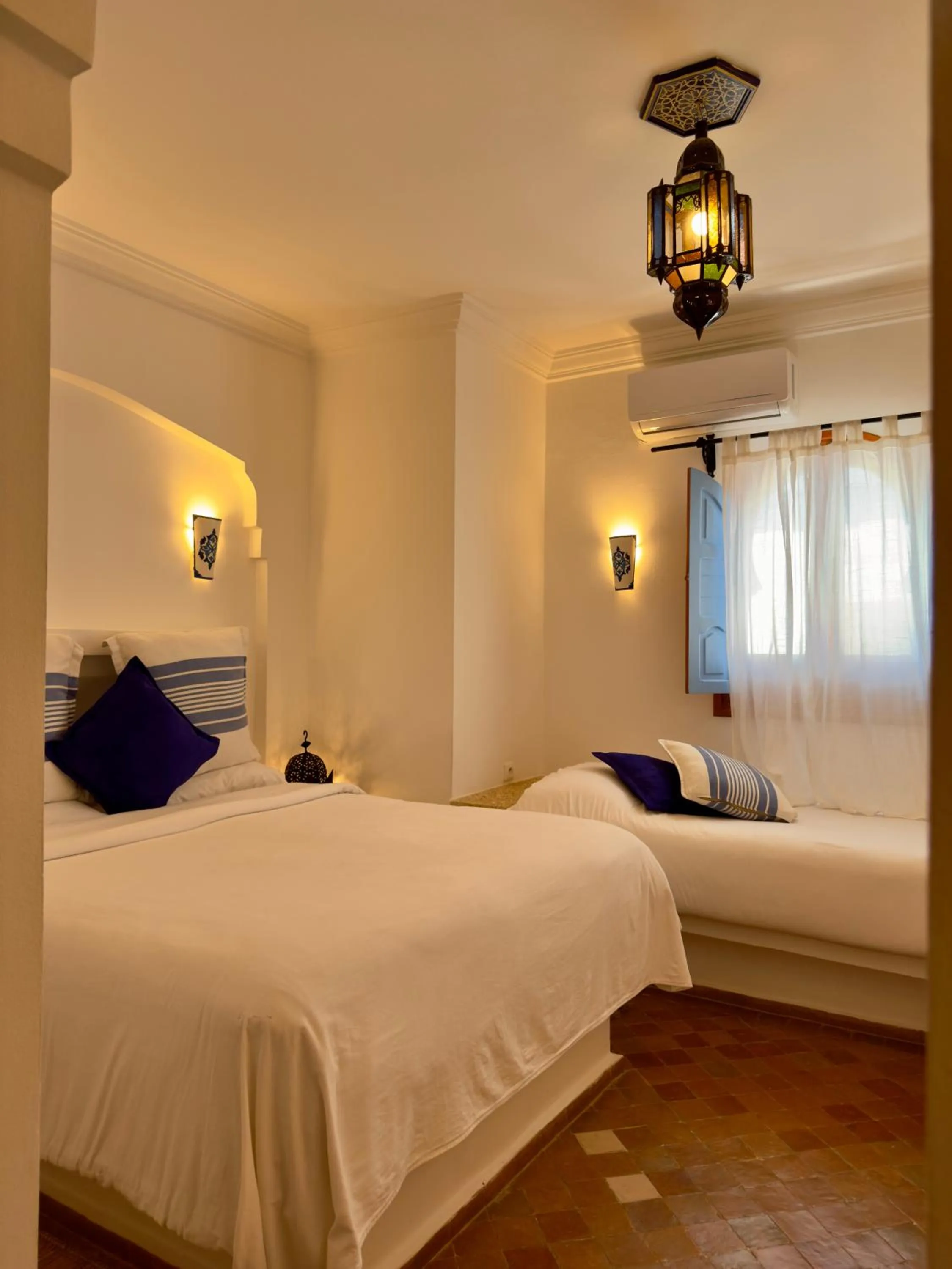 Bed in Hotel Al Alba Hammam & Restaurant
