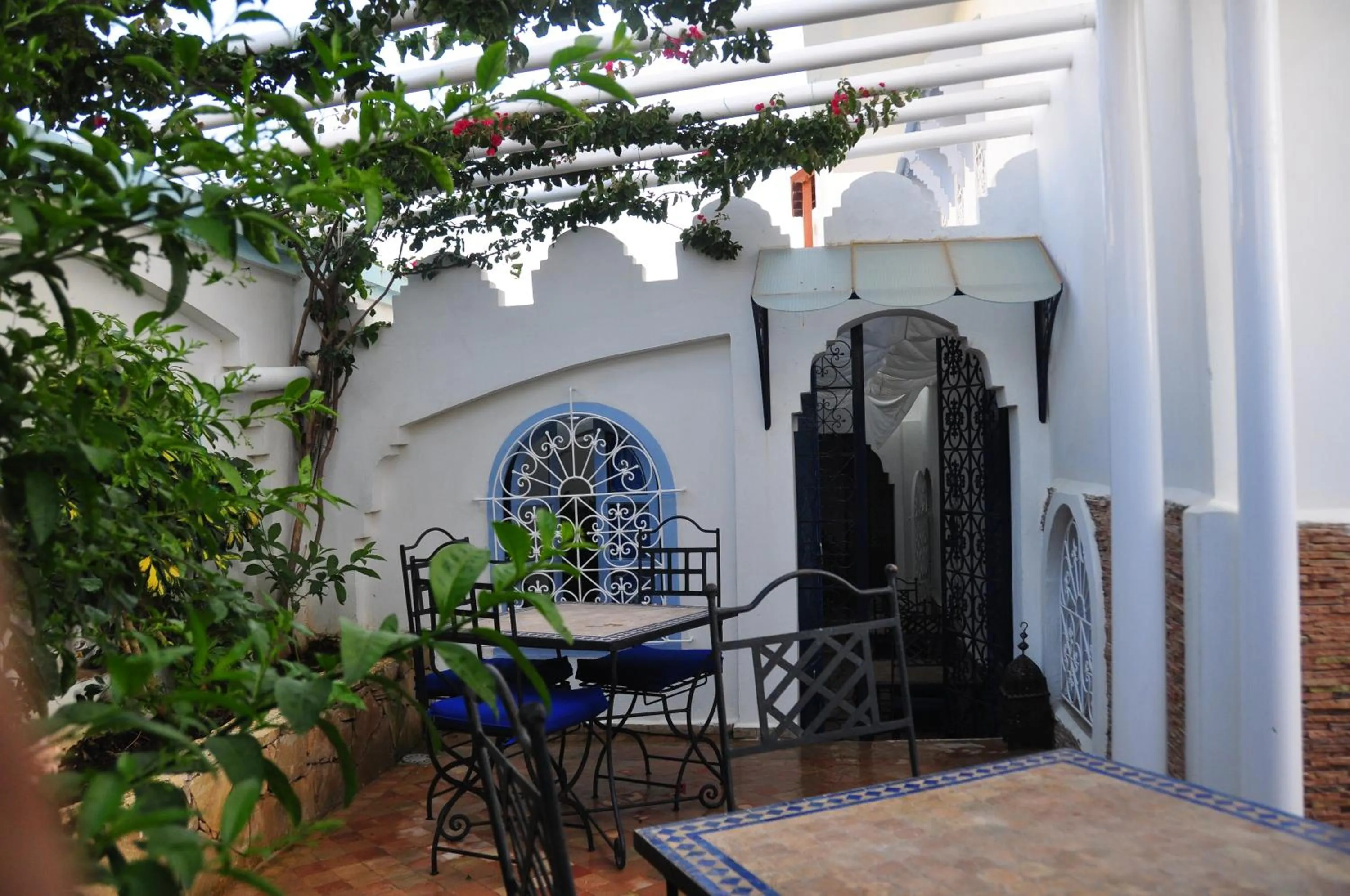Balcony/Terrace in Hotel Al Alba Hammam & Restaurant