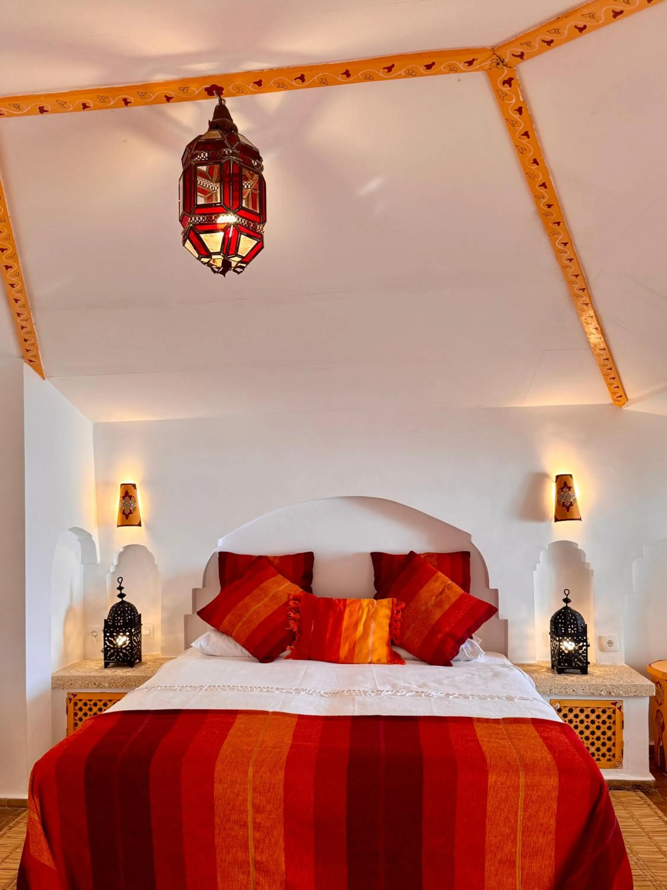 Bed in Hotel Al Alba Hammam & Restaurant