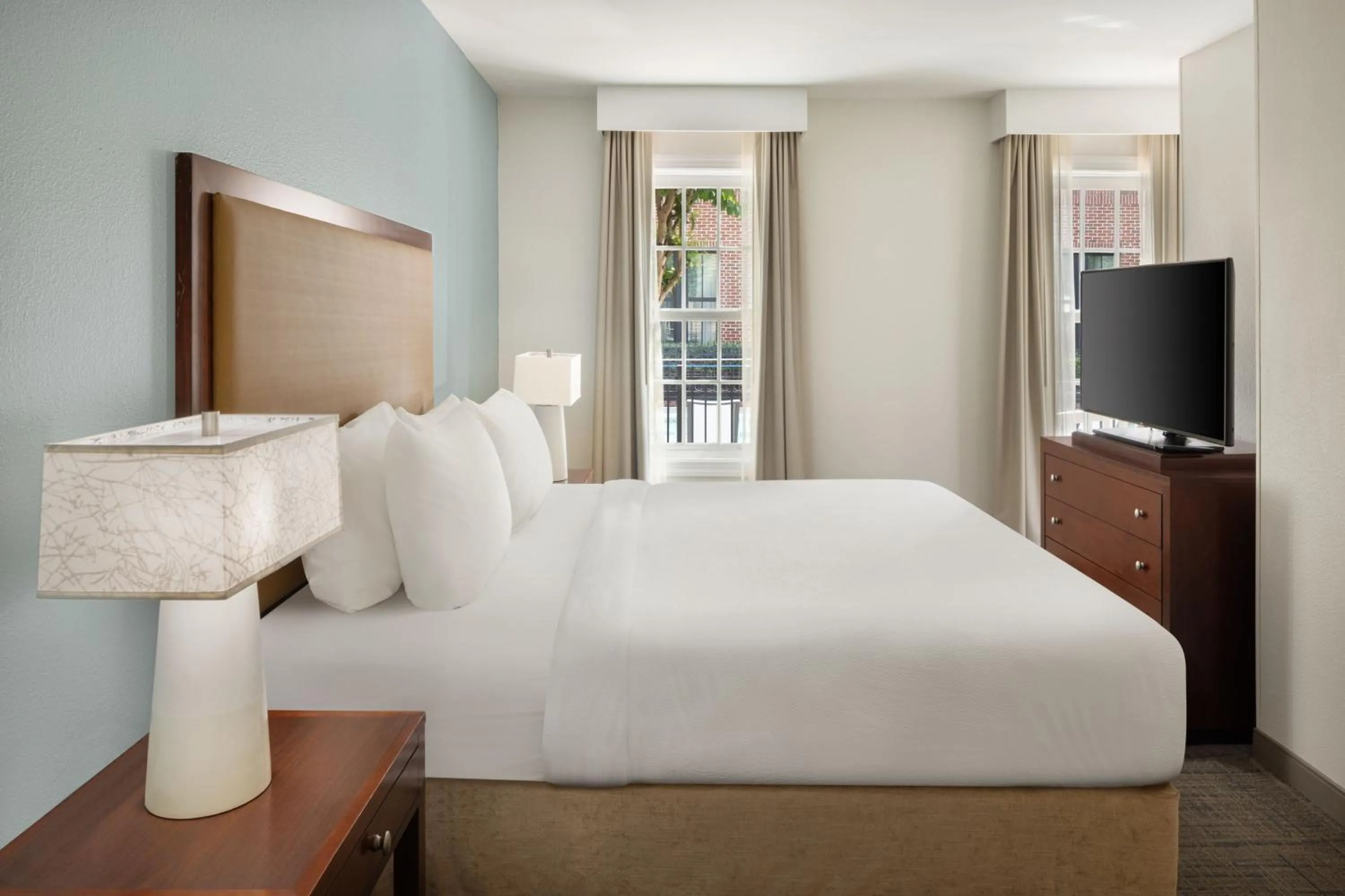 Bedroom, Bed in Residence Inn Savannah Downtown Historic District