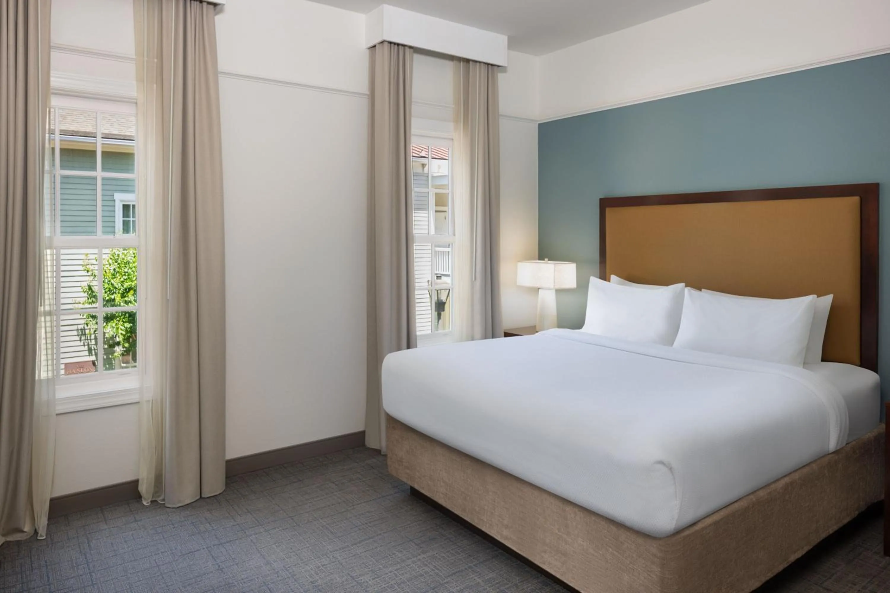 Bedroom, Bed in Residence Inn Savannah Downtown Historic District