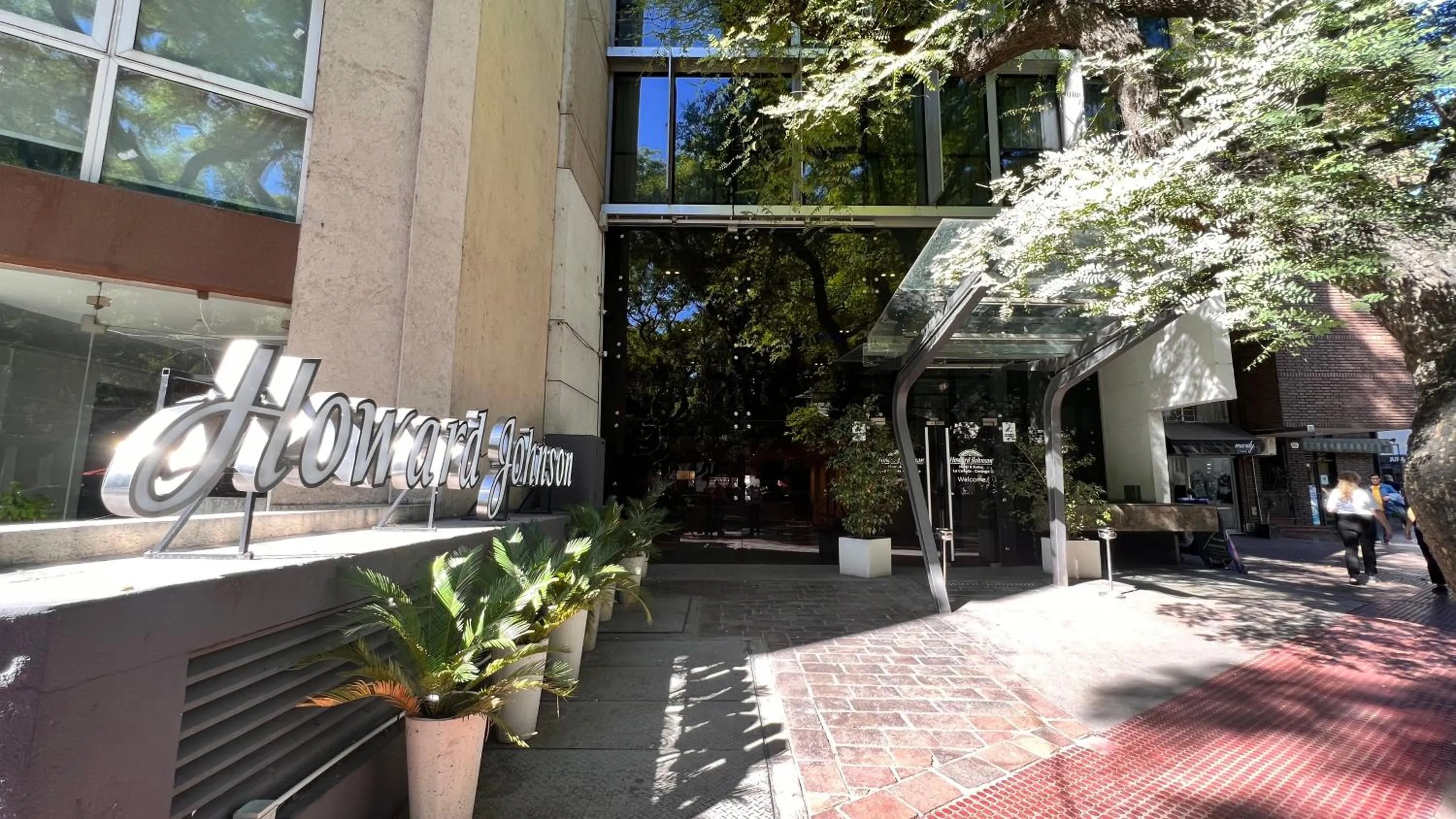 Property building in Howard Johnson by Wyndham Córdoba La Cañada