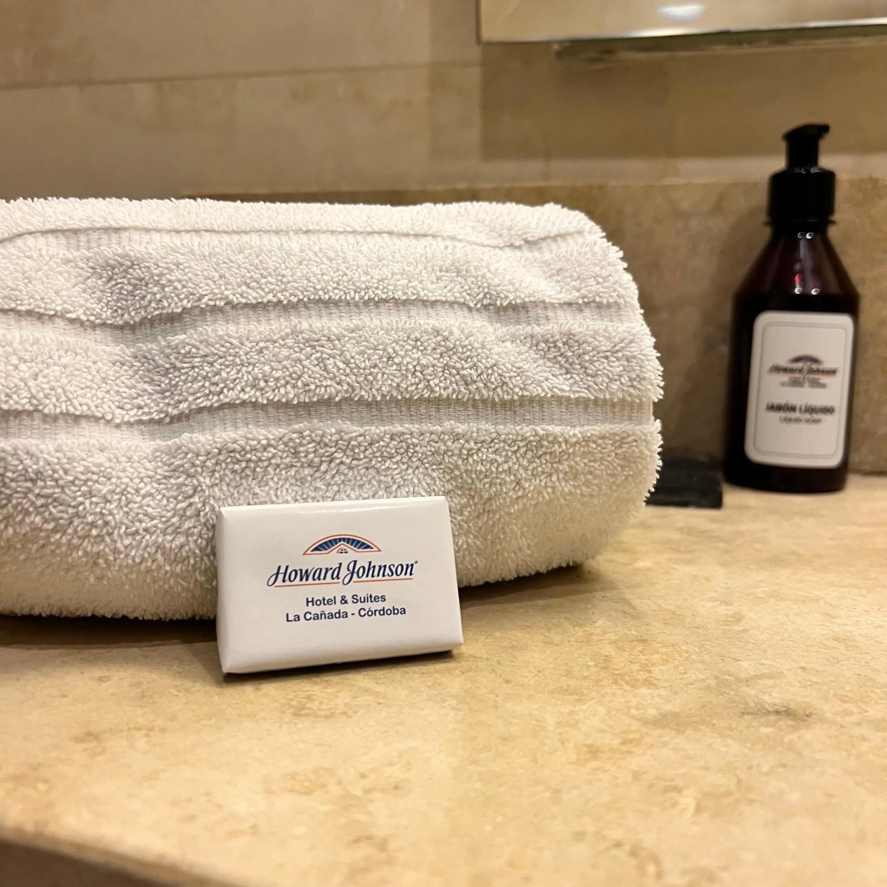 Decorative detail in Howard Johnson by Wyndham Córdoba La Cañada