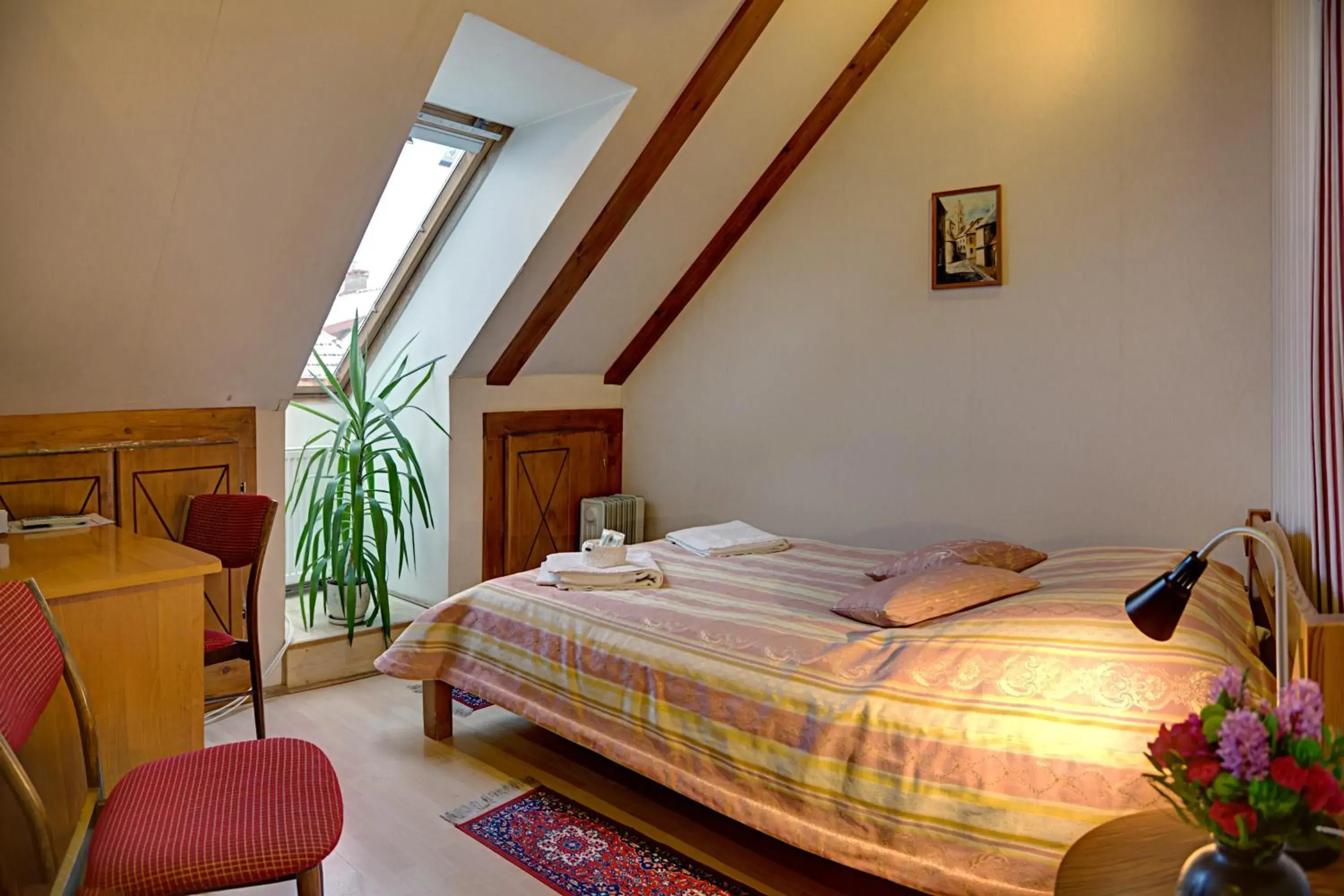 Double or Twin Room with Shared Bathroom in Bernardinu B&B House Double or Twin Room with Shared Bathroom in Bernardinu B&B House