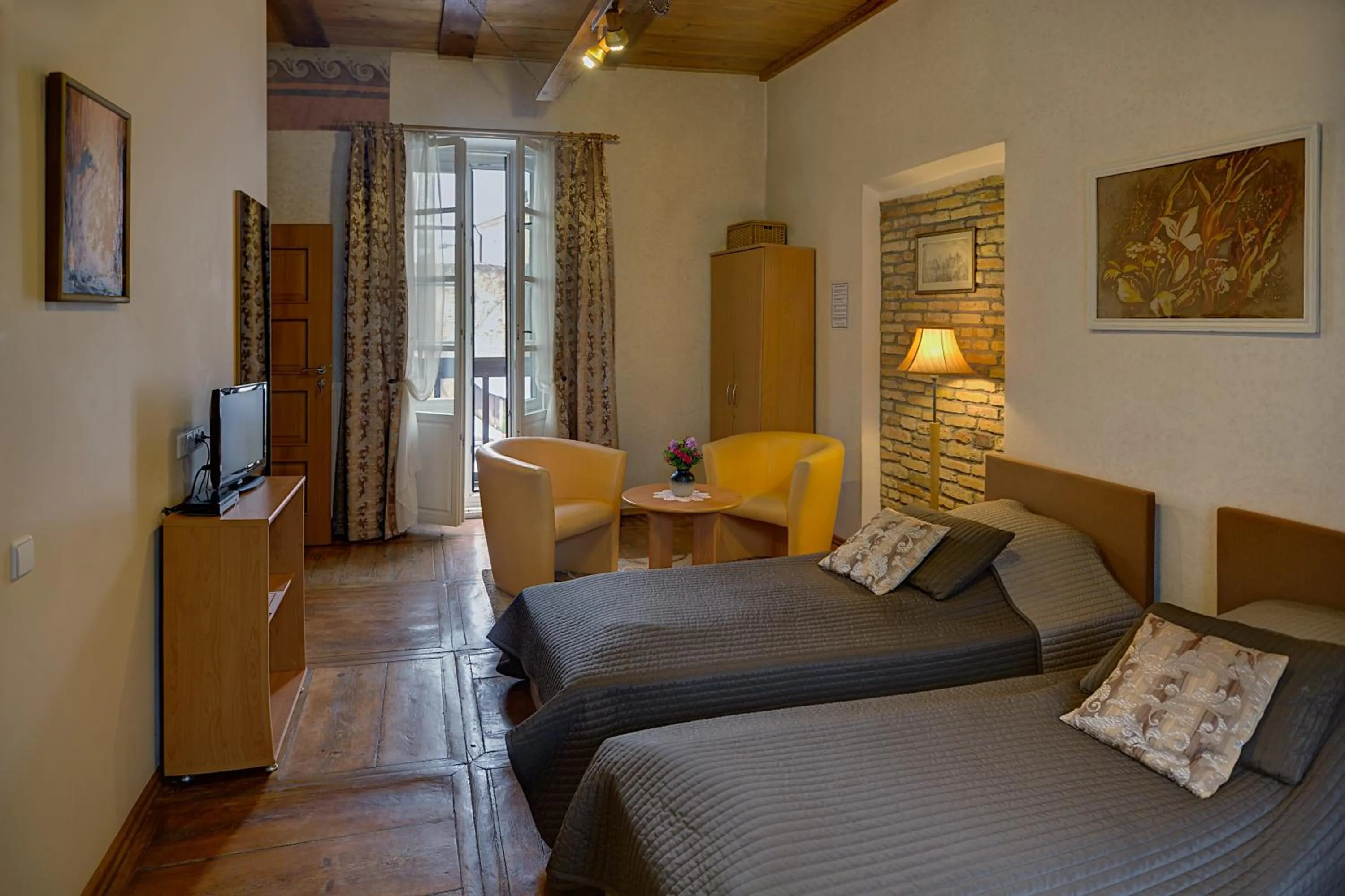 Photo of the whole room, Bed in Bernardinu B&B House