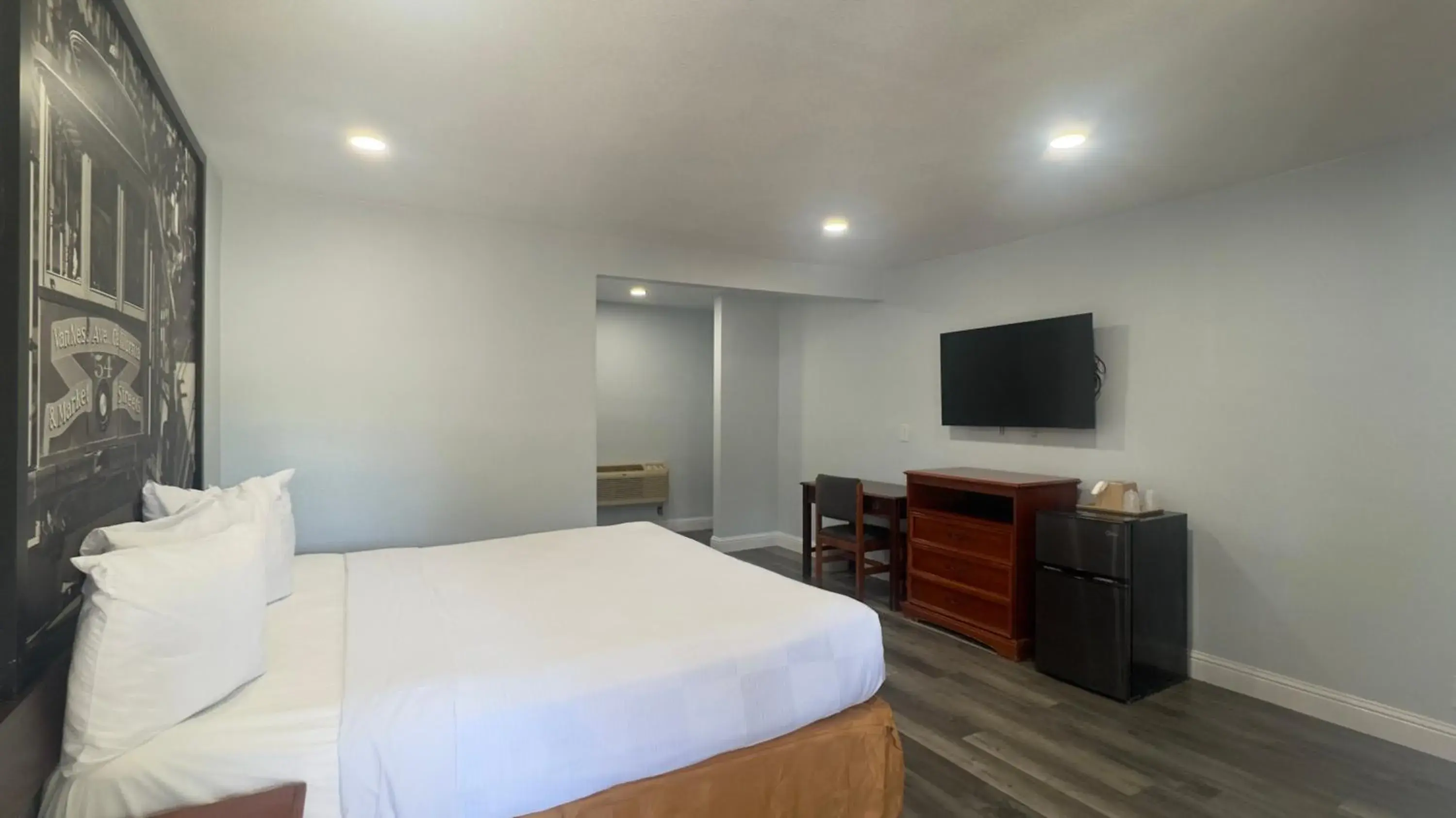 Bed in Pelican Inn Bed in Pelican Inn