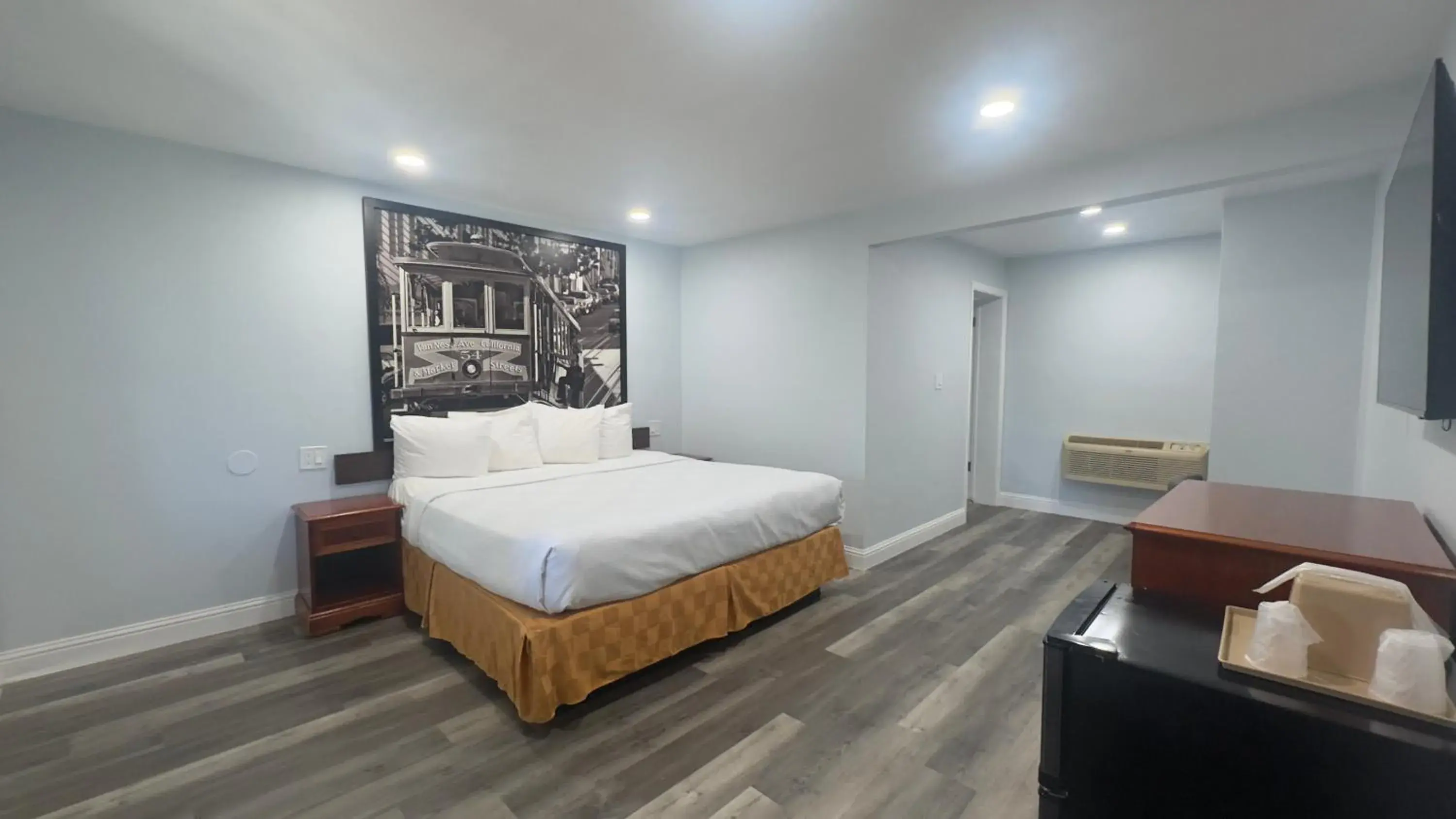 Bed in Pelican Inn Bed in Pelican Inn