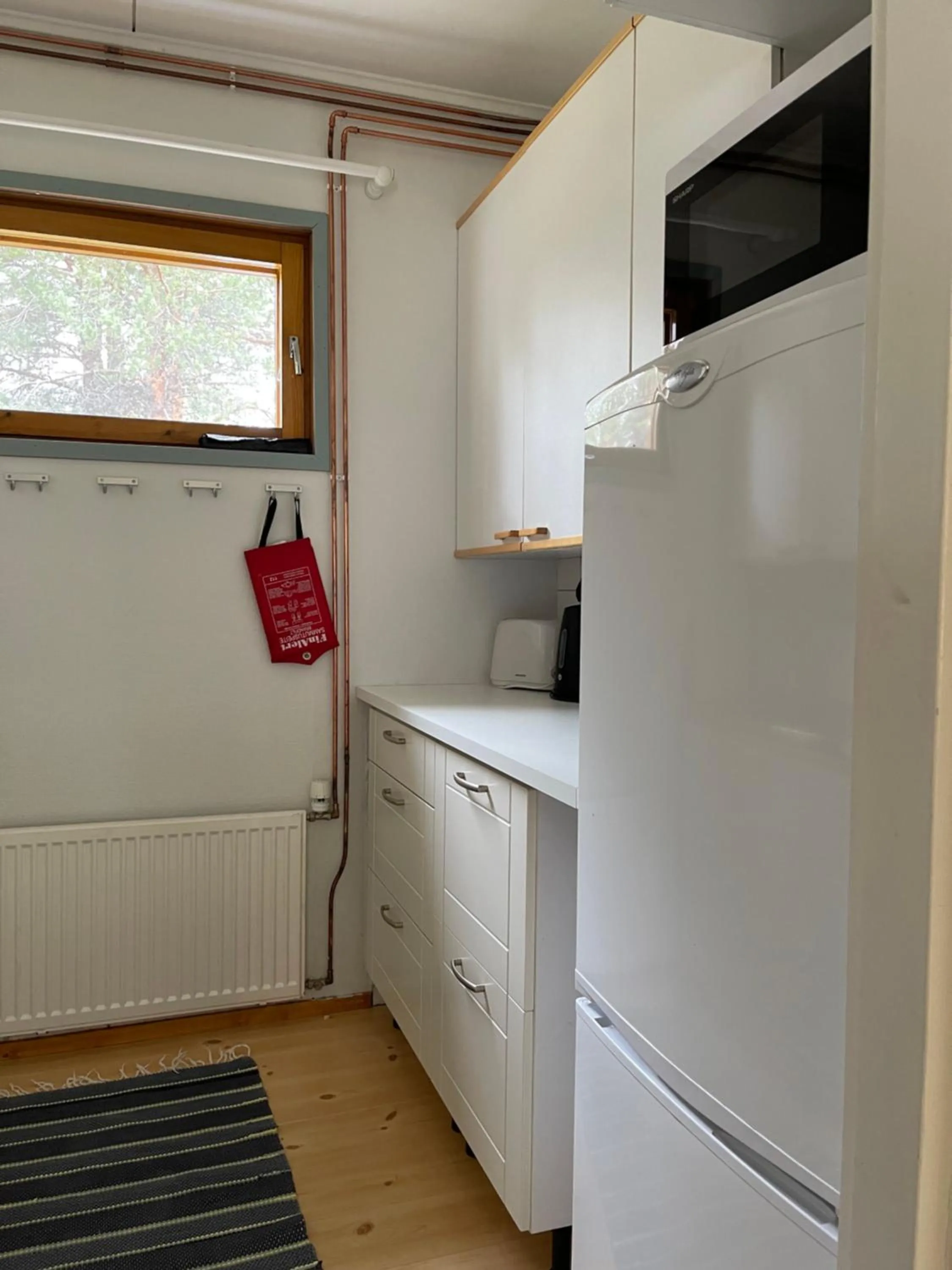 Kitchen or kitchenette in Arctic Lodge Hetan Kota