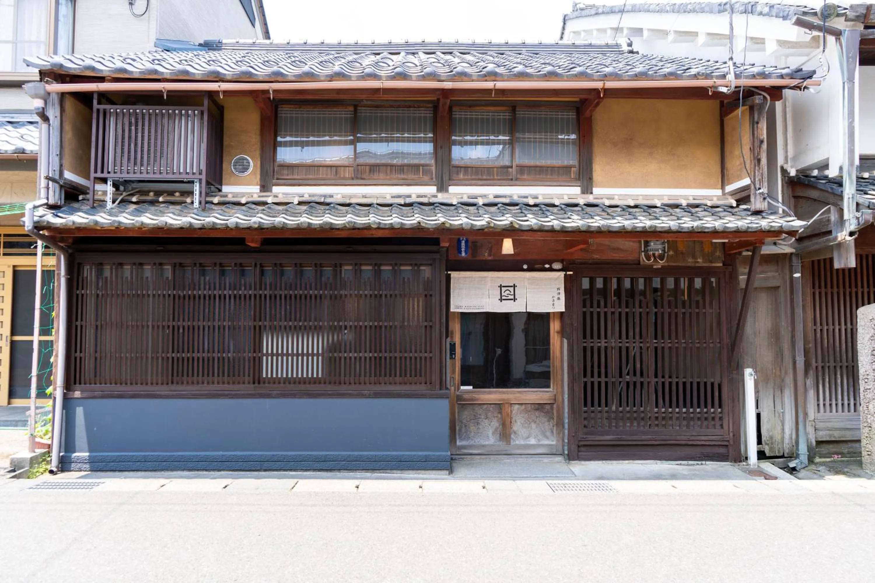 Facade/entrance in Obama Machiya Stay