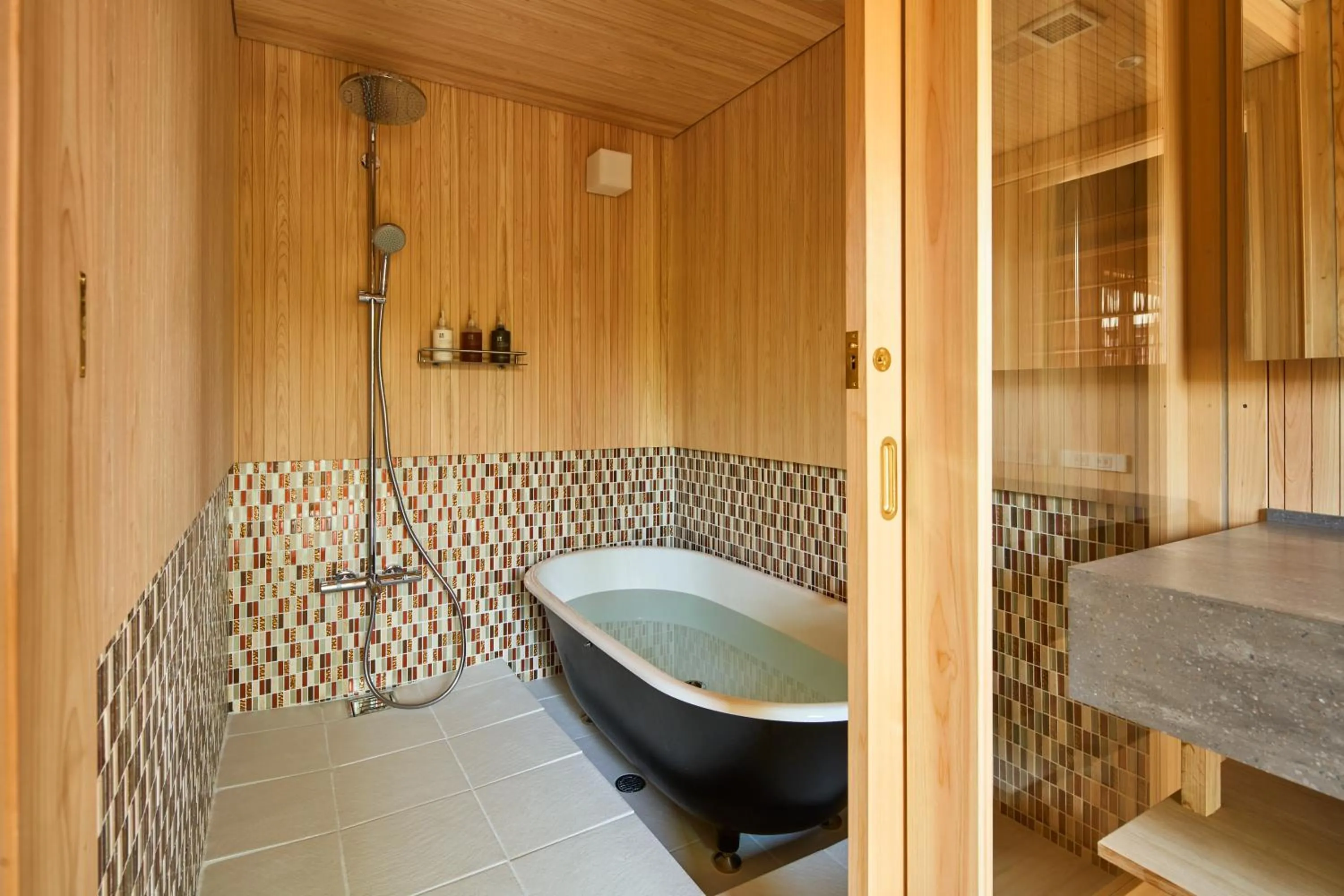 Bath in Obama Machiya Stay