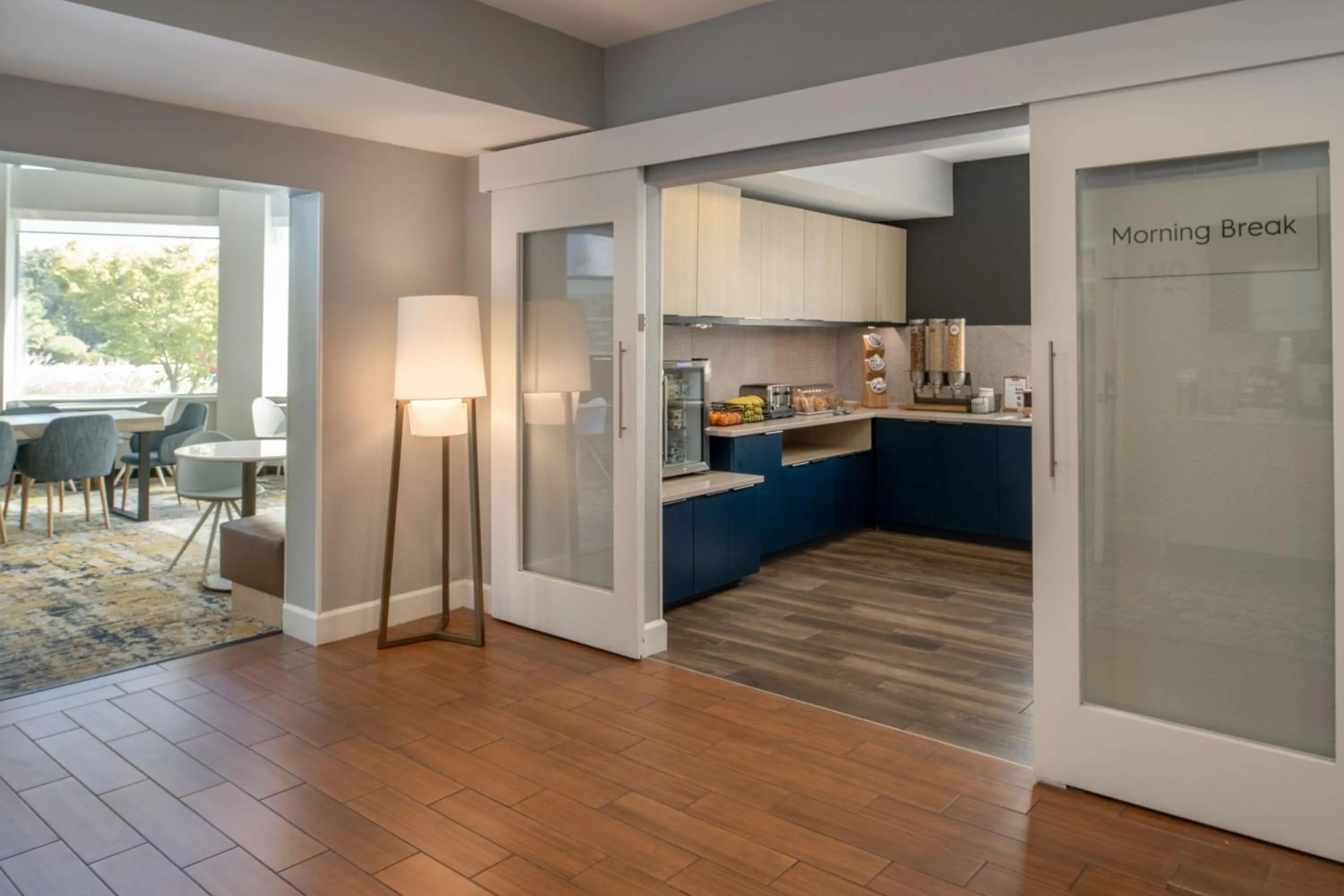 Breakfast in TownePlace Suites San Jose Campbell