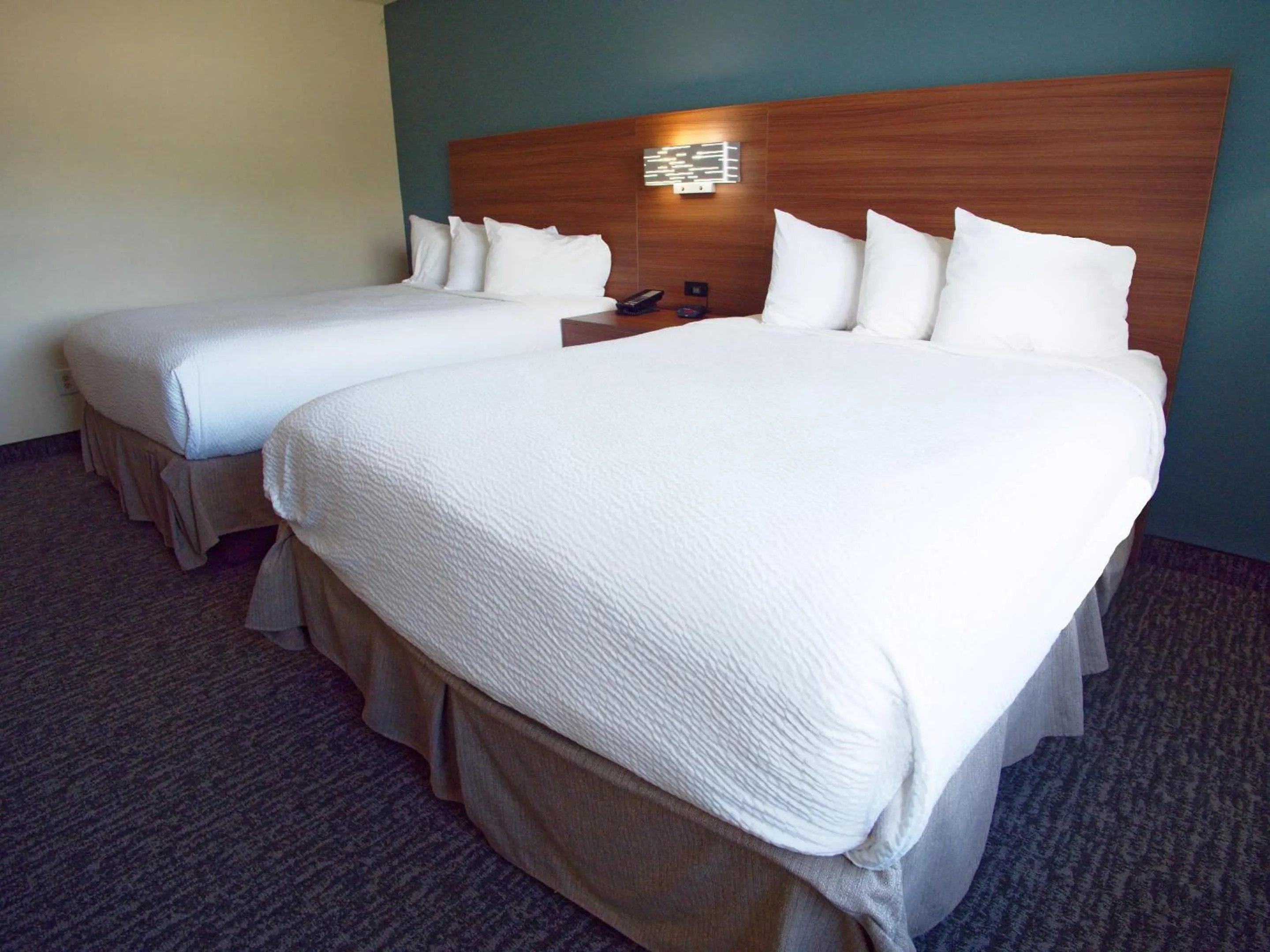 Bedroom, Bed in Country Inn & Suites by Radisson, Coeur d'Alene