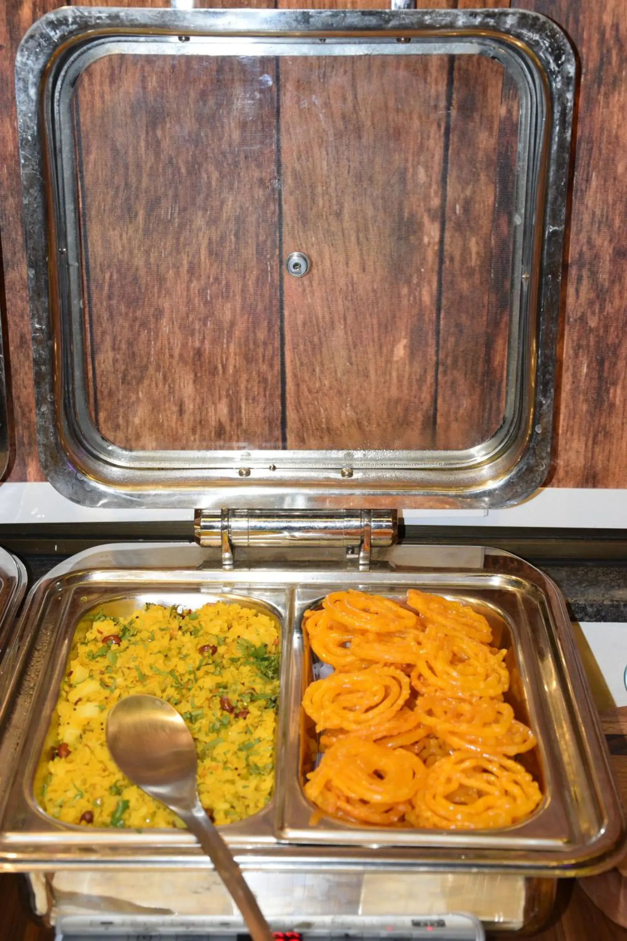 Food and drinks in Hotel City Inn Food and drinks in Hotel City Inn