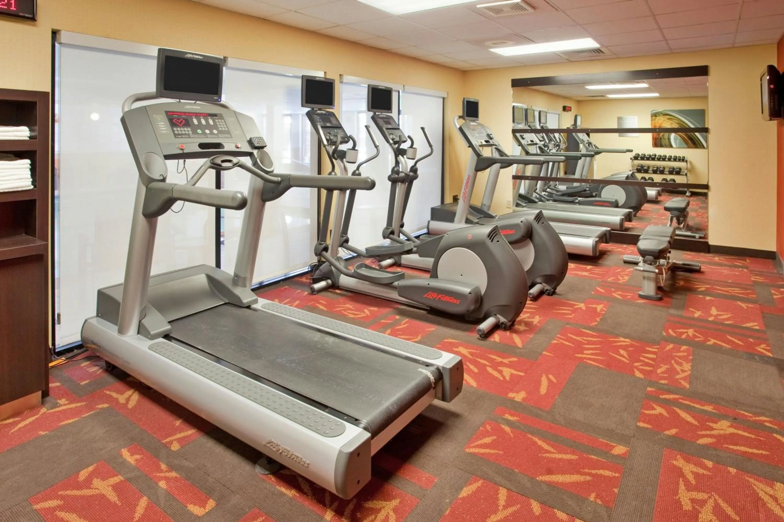 Fitness centre/facilities in Courtyard Salt Lake City Airport