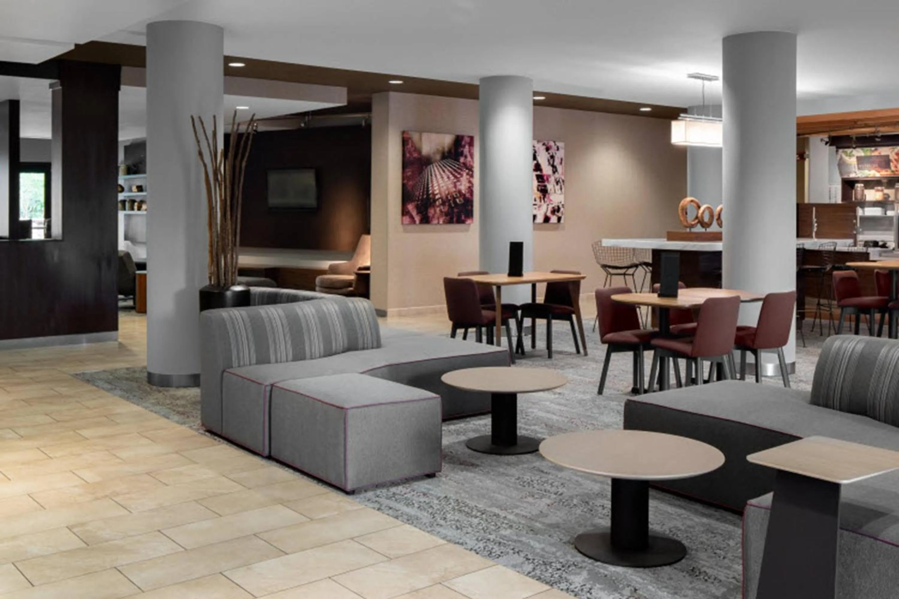 Lobby or reception in Courtyard by Marriott Raleigh North/Triangle Town Center