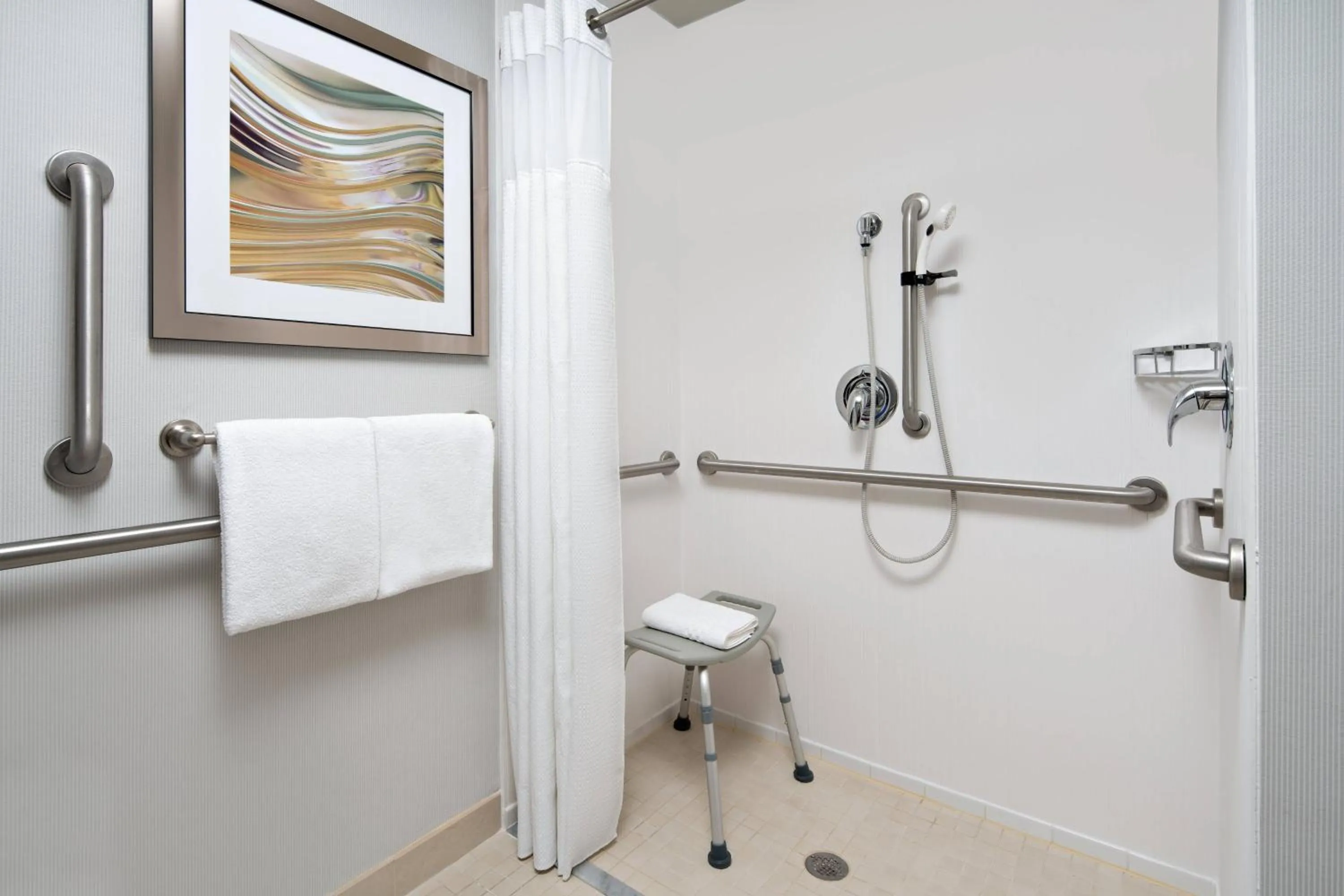 Bathroom in Courtyard by Marriott Raleigh North/Triangle Town Center