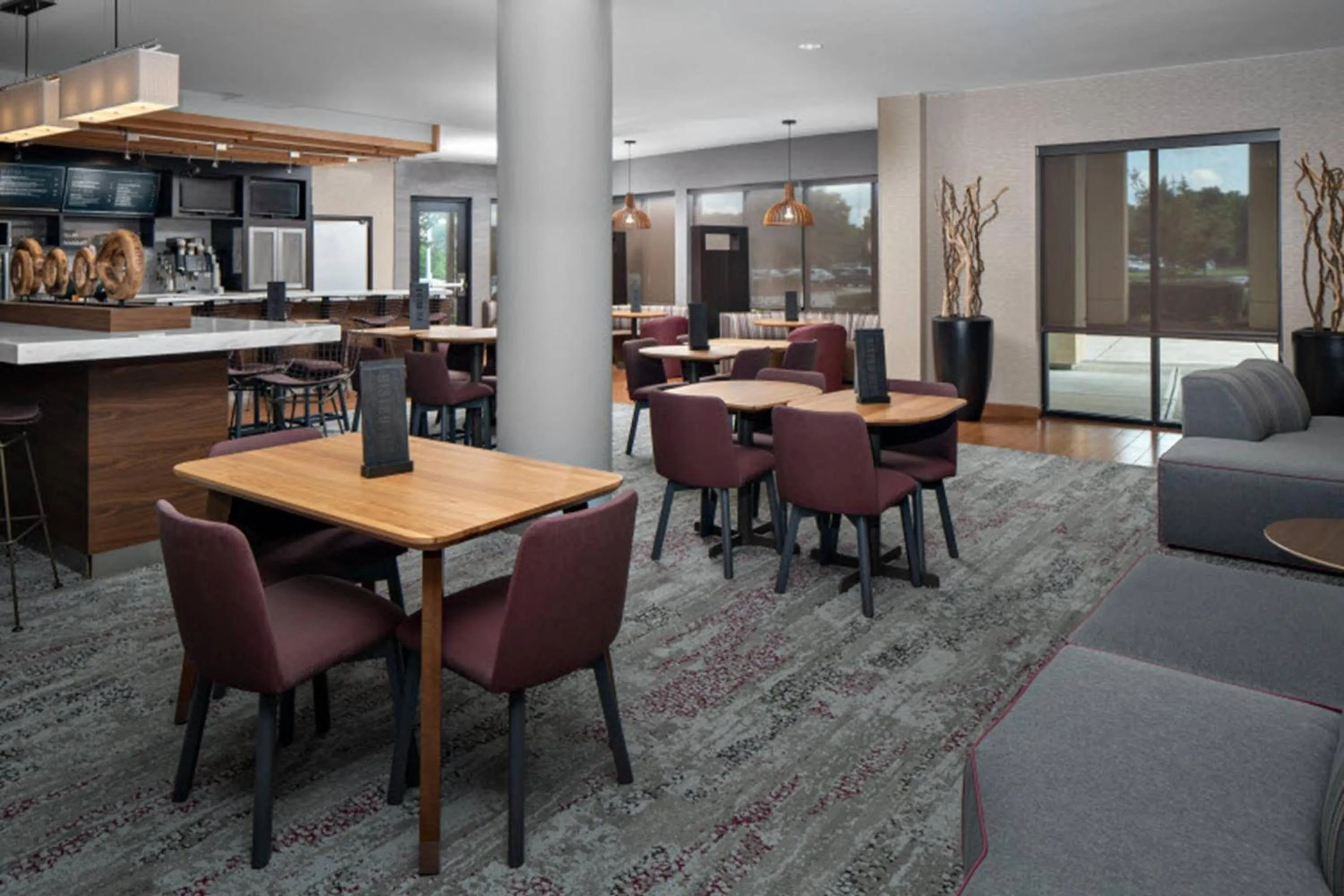 Restaurant/places to eat in Courtyard by Marriott Raleigh North/Triangle Town Center