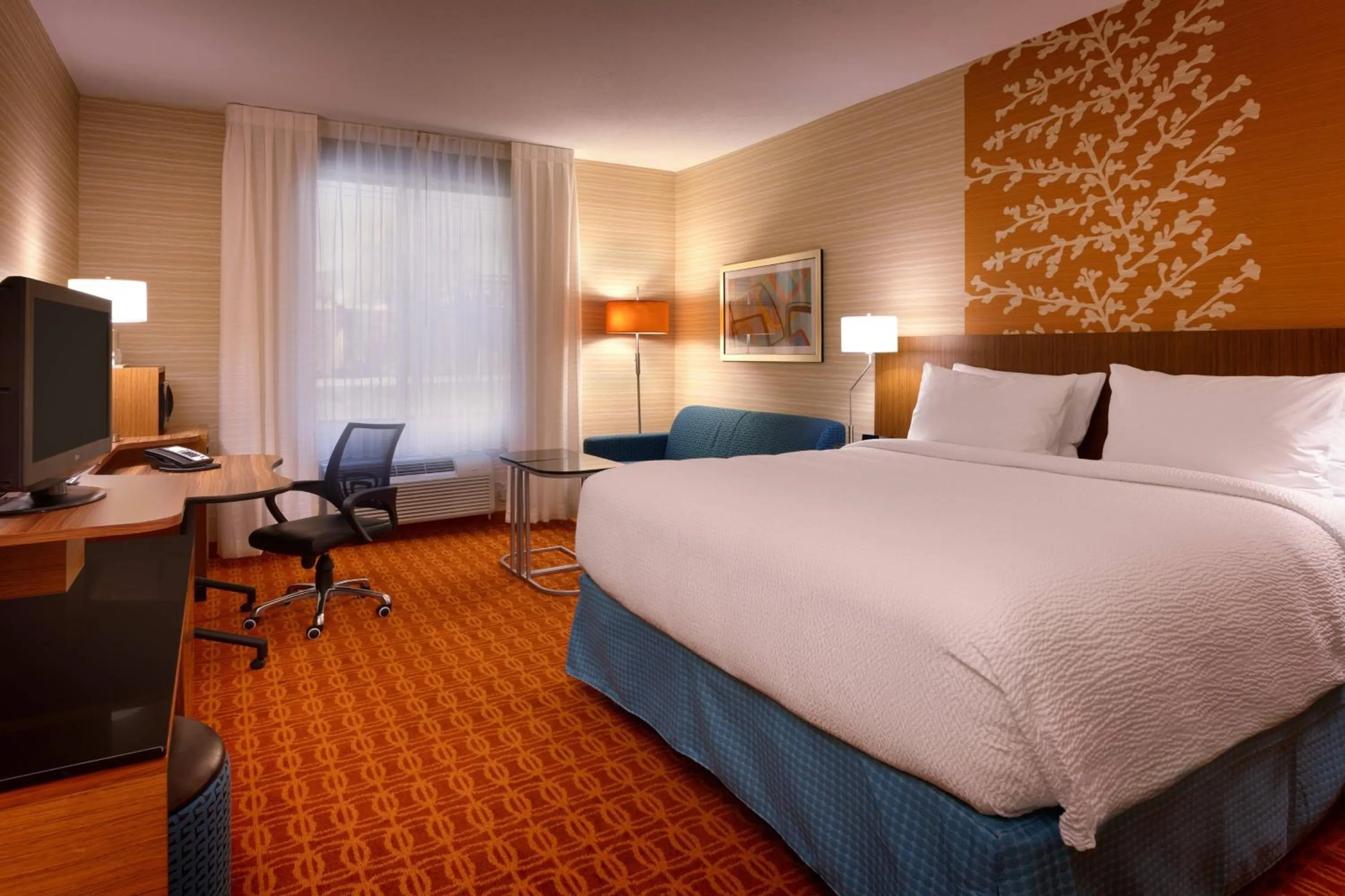 Photo of the whole room, Bed in Fairfield Inn & Suites by Marriott Salt Lake City Downtown