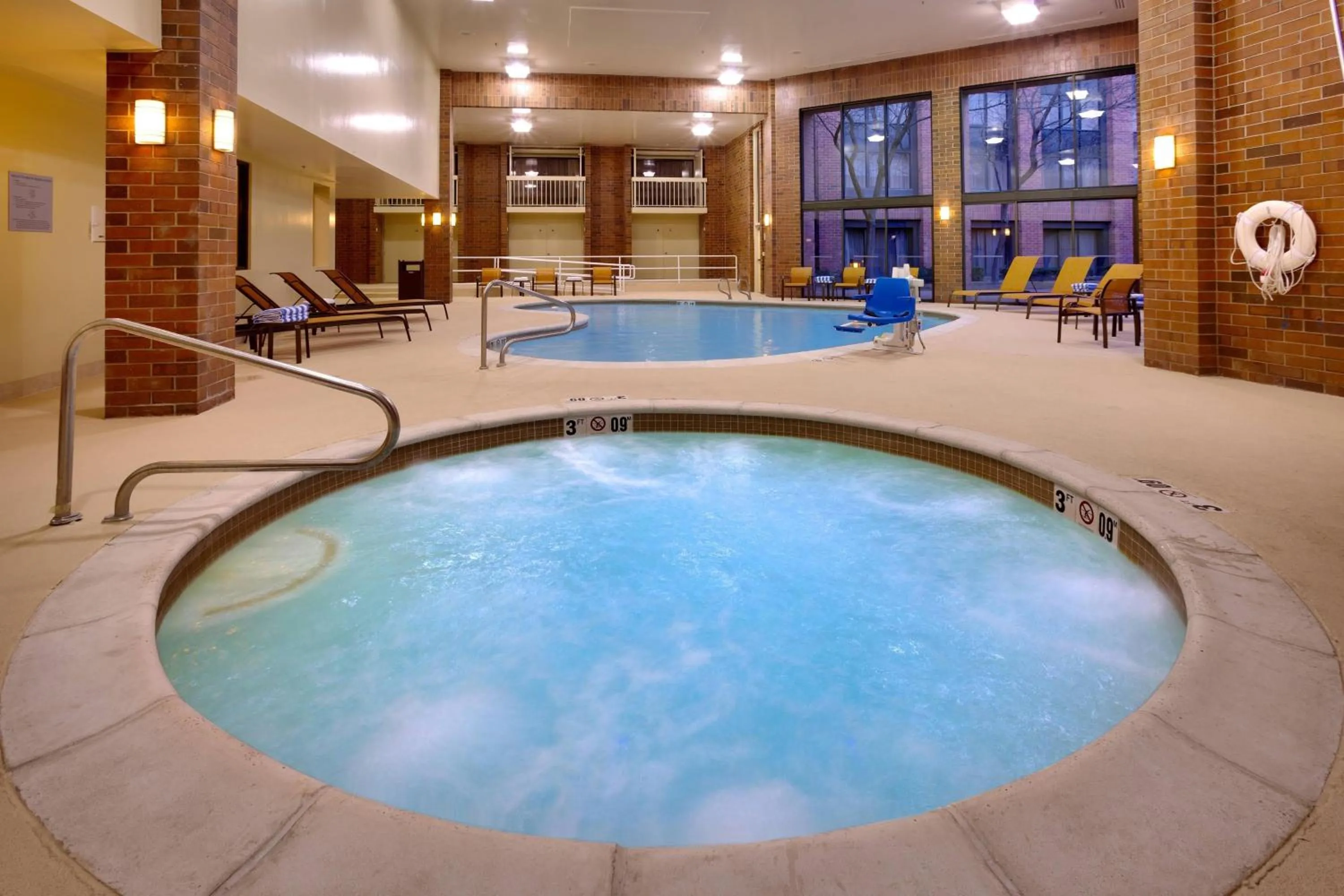 Swimming pool in Courtyard by Marriott Ogden